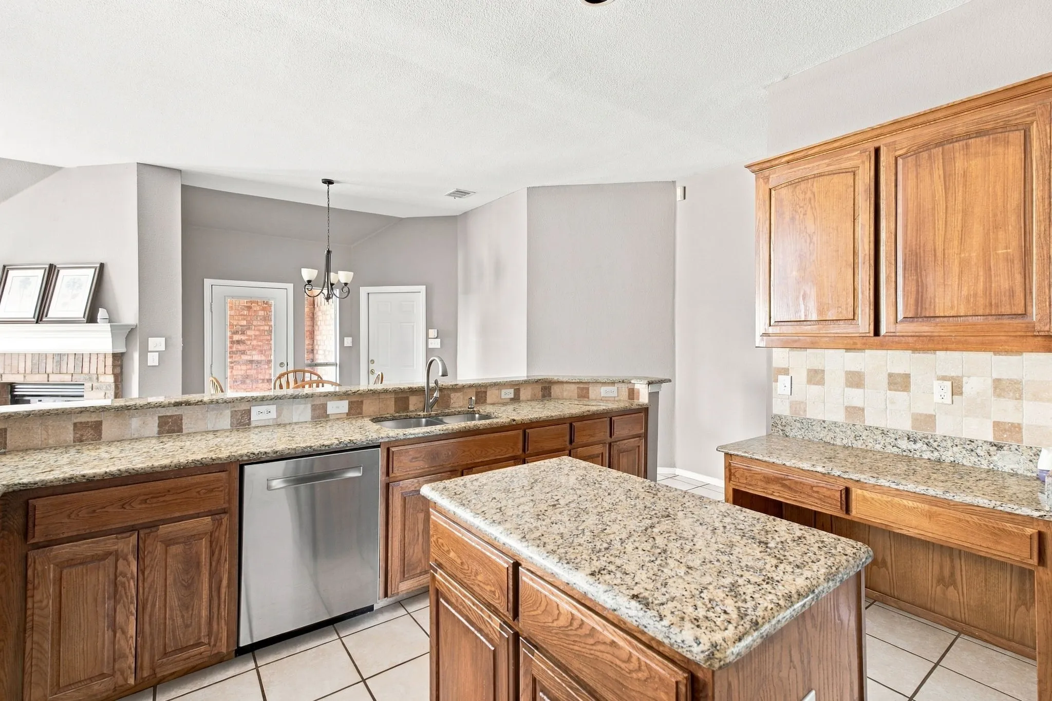 Single Family Residence For Sale in Collin County , 920 Springwood Lane, Wylie, Texas 75098, 4 Bedroom, 2 Bathroom, 2 Garage spaces, 2,152 Sqft, built in 1998, mls#21400529, Real Estate Agent in Wylie, Homes For Sale in Collin county, Homes For Sale in Wylie, Realtor in Wylie Texas, Real Estate Brokerage Independent Realty Texas, Luminita Cordes Realtor
