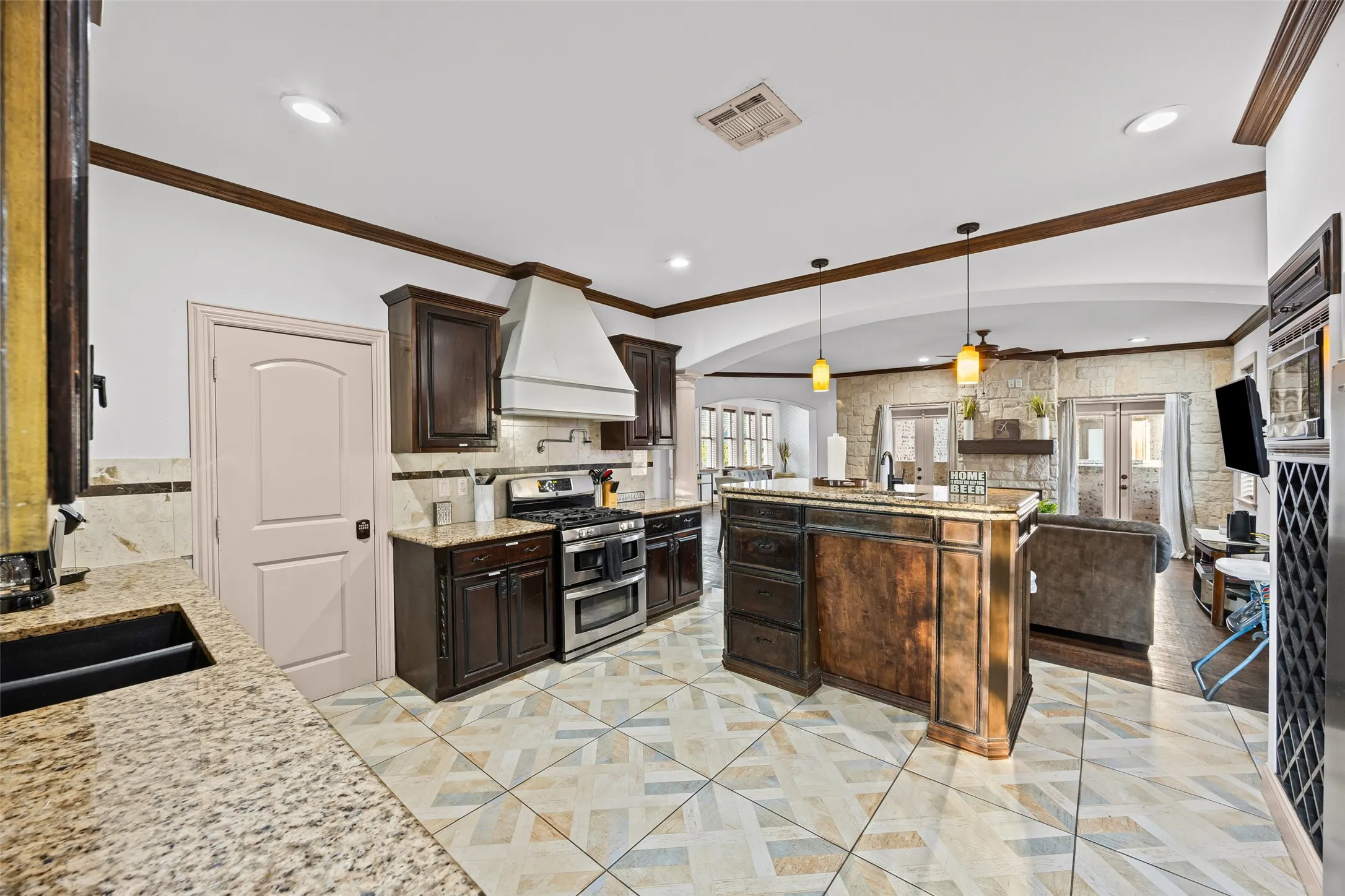 Kitchen on level 2