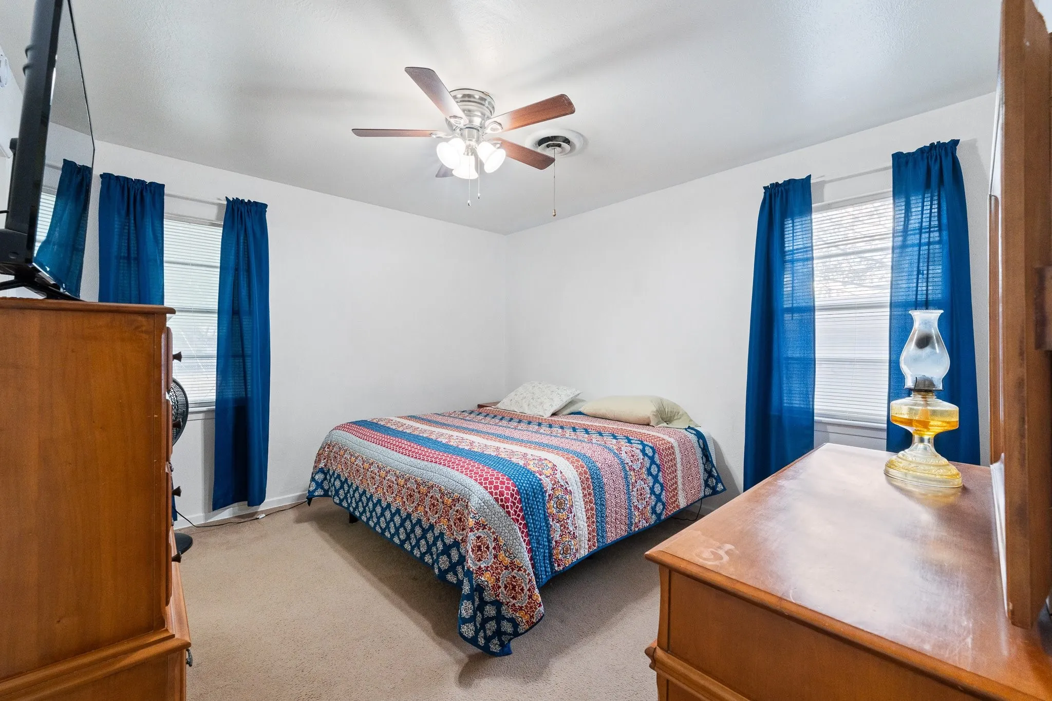 Single Family Residence For Sale in Johnson County , 508 NW Newton Drive, Burleson, Texas 76028, 3 Bedroom, 2 Bathroom, 1 Garage spaces, 1,193 Sqft, built in 1970, mls#21401760, Real Estate Agent in Burleson, Homes For Sale in Johnson county, Homes For Sale in Burleson, Realtor in Burleson Texas, Real Estate Brokerage Independent Realty Texas, Luminita Cordes Realtor