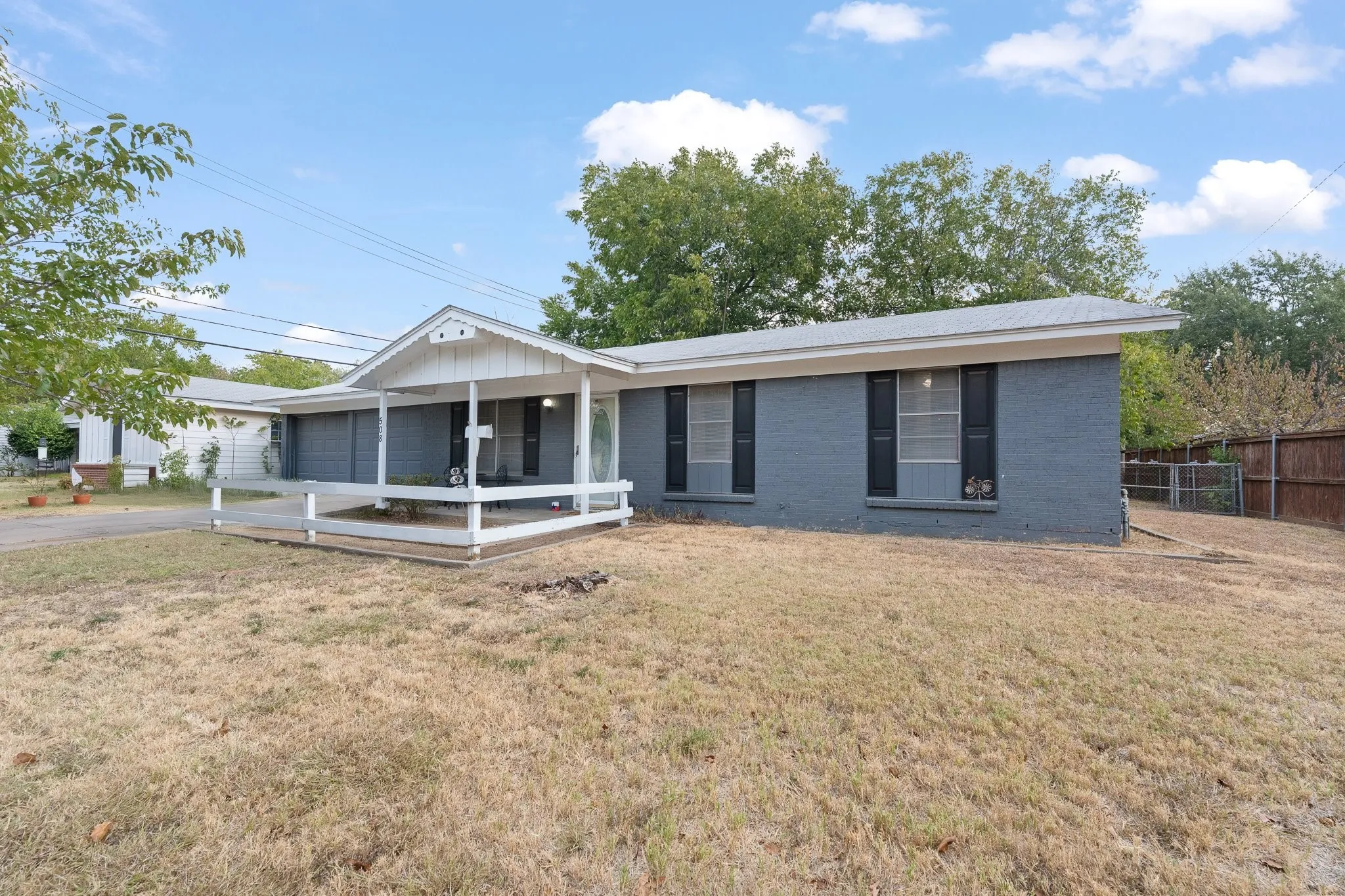 Single Family Residence For Sale in Johnson County , 508 NW Newton Drive, Burleson, Texas 76028, 3 Bedroom, 2 Bathroom, 1 Garage spaces, 1,193 Sqft, built in 1970, mls#21401760, Real Estate Agent in Burleson, Homes For Sale in Johnson county, Homes For Sale in Burleson, Realtor in Burleson Texas, Real Estate Brokerage Independent Realty Texas, Luminita Cordes Realtor