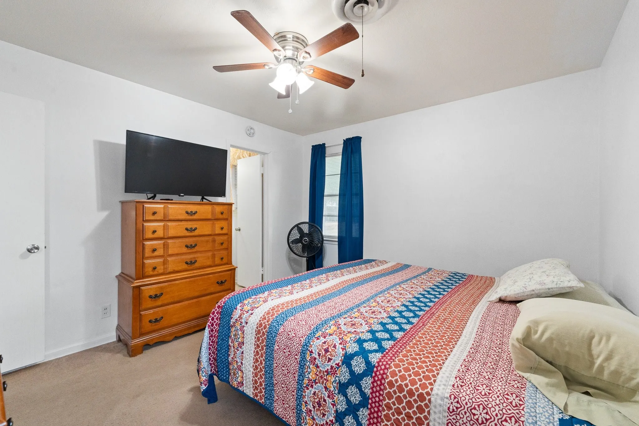 Single Family Residence For Sale in Johnson County , 508 NW Newton Drive, Burleson, Texas 76028, 3 Bedroom, 2 Bathroom, 1 Garage spaces, 1,193 Sqft, built in 1970, mls#21401760, Real Estate Agent in Burleson, Homes For Sale in Johnson county, Homes For Sale in Burleson, Realtor in Burleson Texas, Real Estate Brokerage Independent Realty Texas, Luminita Cordes Realtor