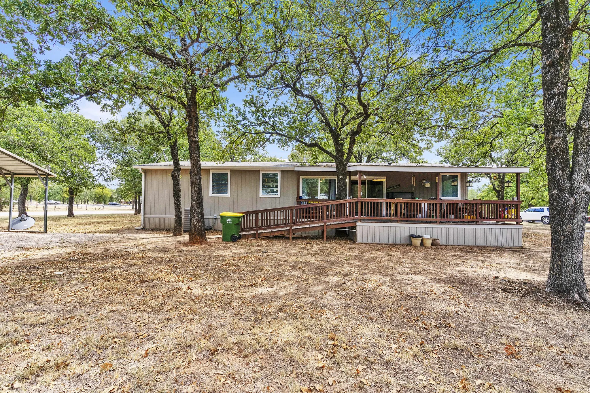Manufactured Home For Sale in Hill County , 119 Post Oak Road, Whitney, Texas 76692, 3 Bedroom, 2 Bathroom, Garage spaces, 1,456 Sqft, built in 2016, mls#21401782, Real Estate Agent in Whitney, Homes For Sale in Hill county, Homes For Sale in Whitney, Realtor in Whitney Texas, Real Estate Brokerage Independent Realty Texas, Luminita Cordes Realtor