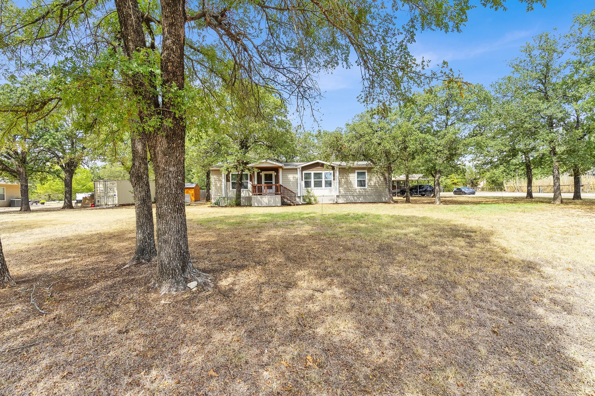 Manufactured Home For Sale in Hill County , 119 Post Oak Road, Whitney, Texas 76692, 3 Bedroom, 2 Bathroom, Garage spaces, 1,456 Sqft, built in 2016, mls#21401782, Real Estate Agent in Whitney, Homes For Sale in Hill county, Homes For Sale in Whitney, Realtor in Whitney Texas, Real Estate Brokerage Independent Realty Texas, Luminita Cordes Realtor