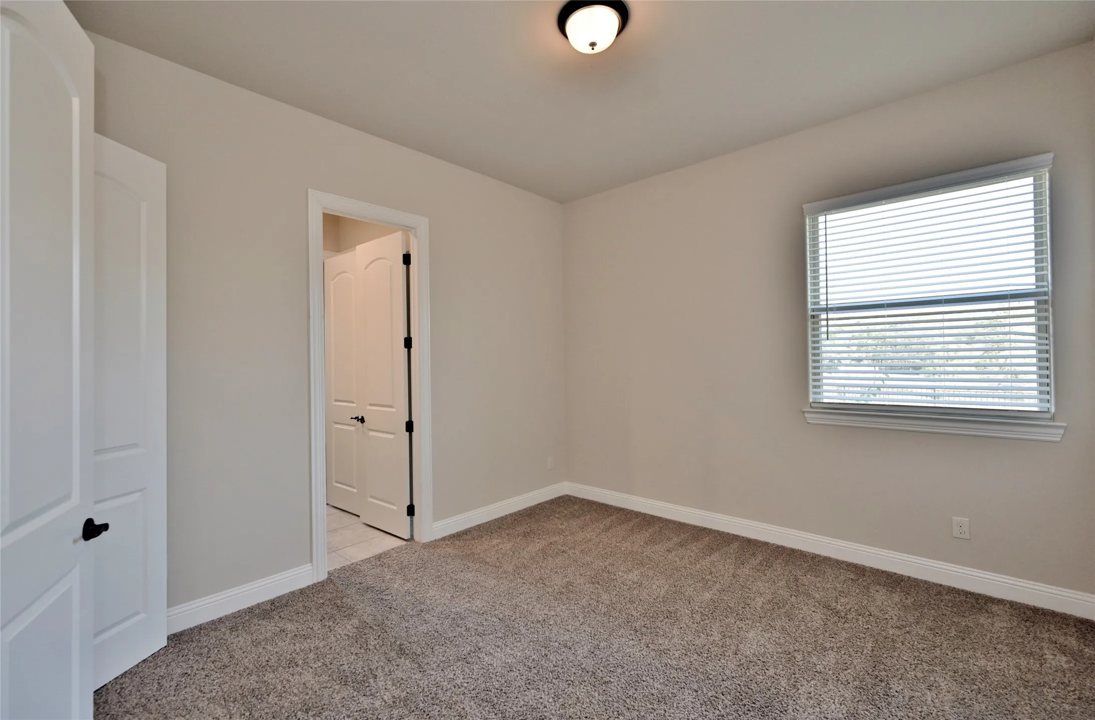 Single Family Residence For Rent in Rockwall County , 4095 Bridgecreek Drive, Rockwall, Texas 75032, 5 Bedroom, 3 Bathroom, 3 Garage spaces, 3,041 Sqft, built in 2014, mls#21375755, Real Estate Agent in Rockwall, Homes For Rent in Rockwall county, Homes For Rent in Rockwall, Realtor in Rockwall Texas, Real Estate Brokerage Independent Realty Texas, Luminita Cordes Realtor