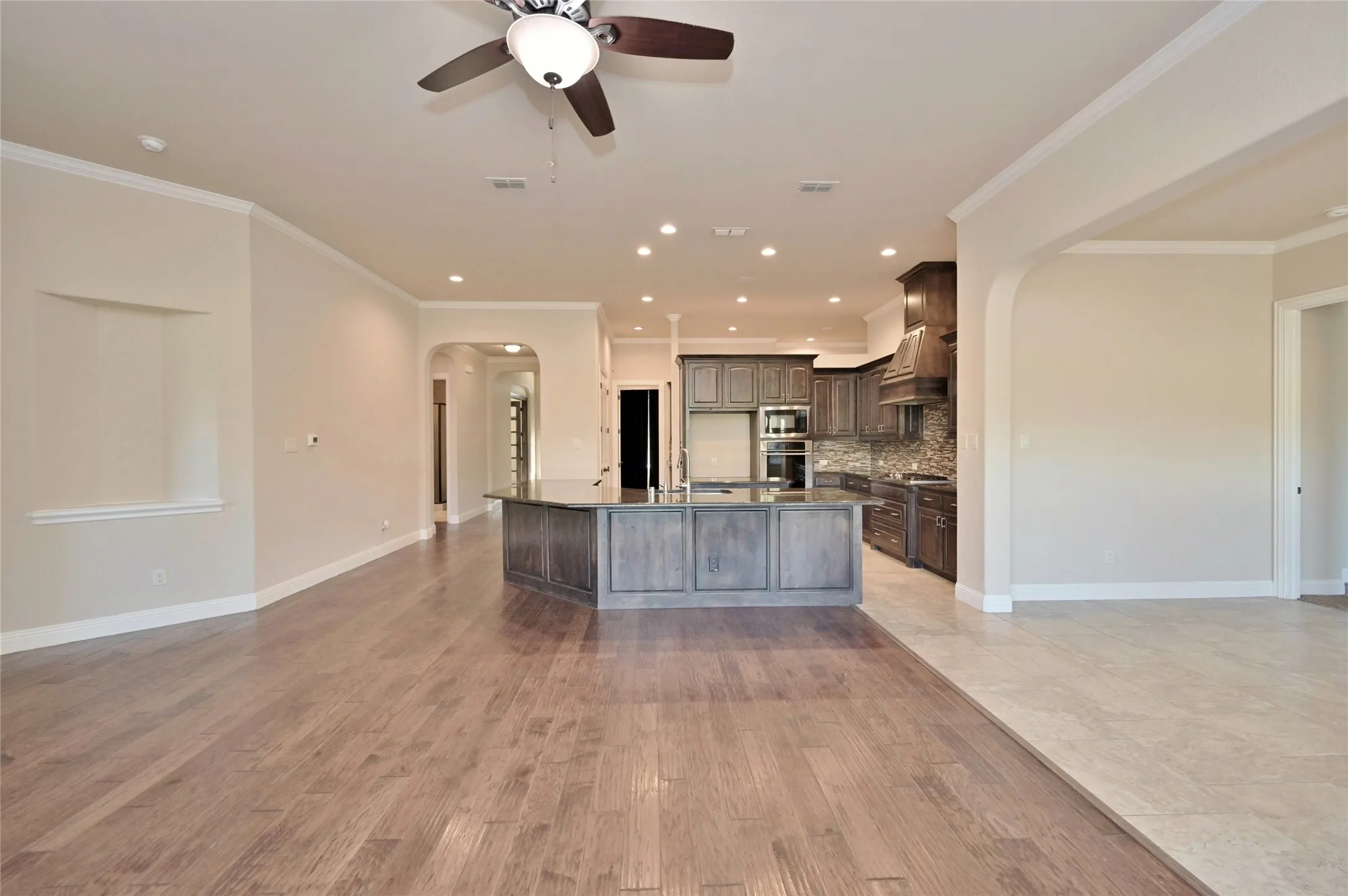 Single Family Residence For Rent in Rockwall County , 4095 Bridgecreek Drive, Rockwall, Texas 75032, 5 Bedroom, 3 Bathroom, 3 Garage spaces, 3,041 Sqft, built in 2014, mls#21375755, Real Estate Agent in Rockwall, Homes For Rent in Rockwall county, Homes For Rent in Rockwall, Realtor in Rockwall Texas, Real Estate Brokerage Independent Realty Texas, Luminita Cordes Realtor
