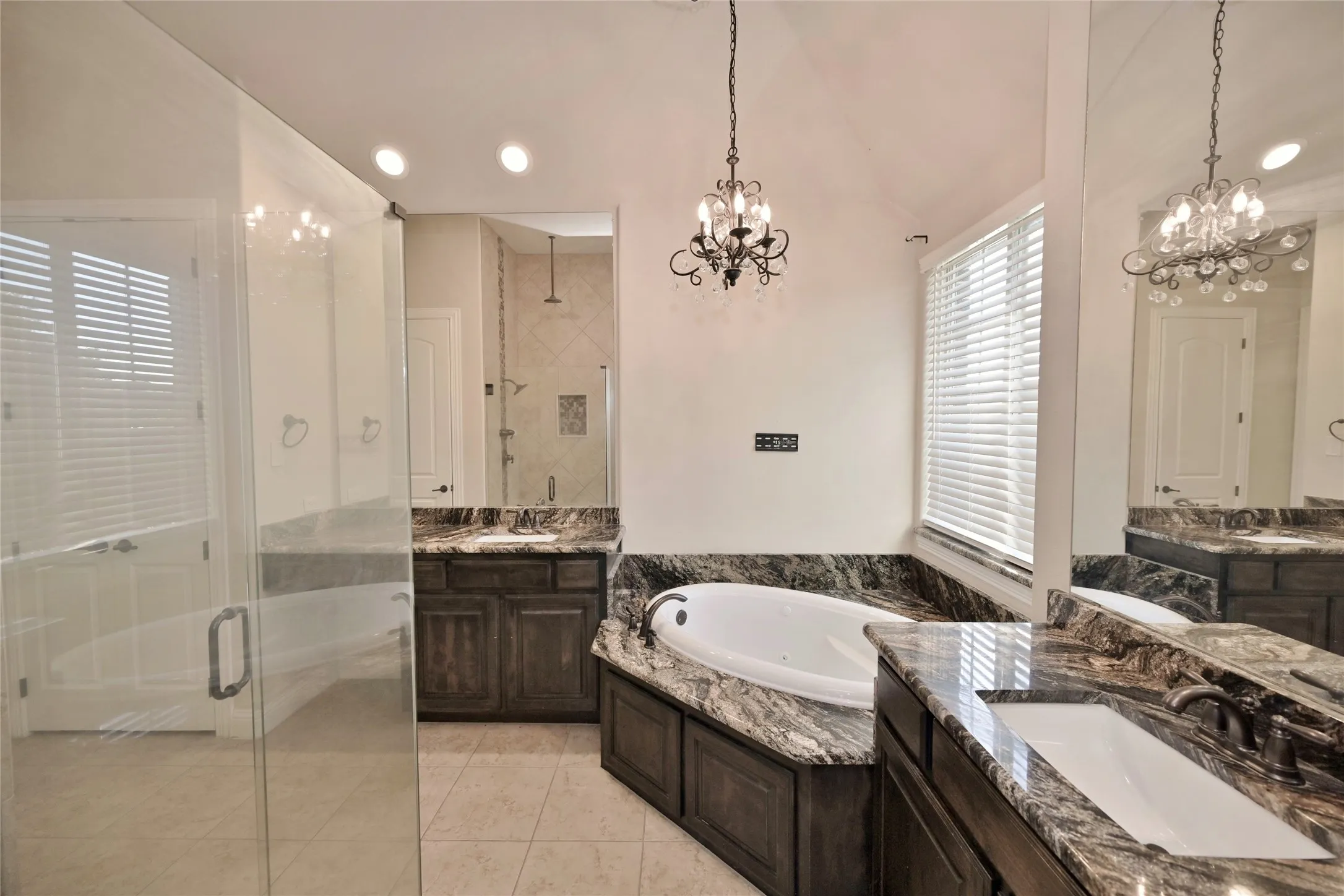 Single Family Residence For Rent in Rockwall County , 4095 Bridgecreek Drive, Rockwall, Texas 75032, 5 Bedroom, 3 Bathroom, 3 Garage spaces, 3,041 Sqft, built in 2014, mls#21375755, Real Estate Agent in Rockwall, Homes For Rent in Rockwall county, Homes For Rent in Rockwall, Realtor in Rockwall Texas, Real Estate Brokerage Independent Realty Texas, Luminita Cordes Realtor