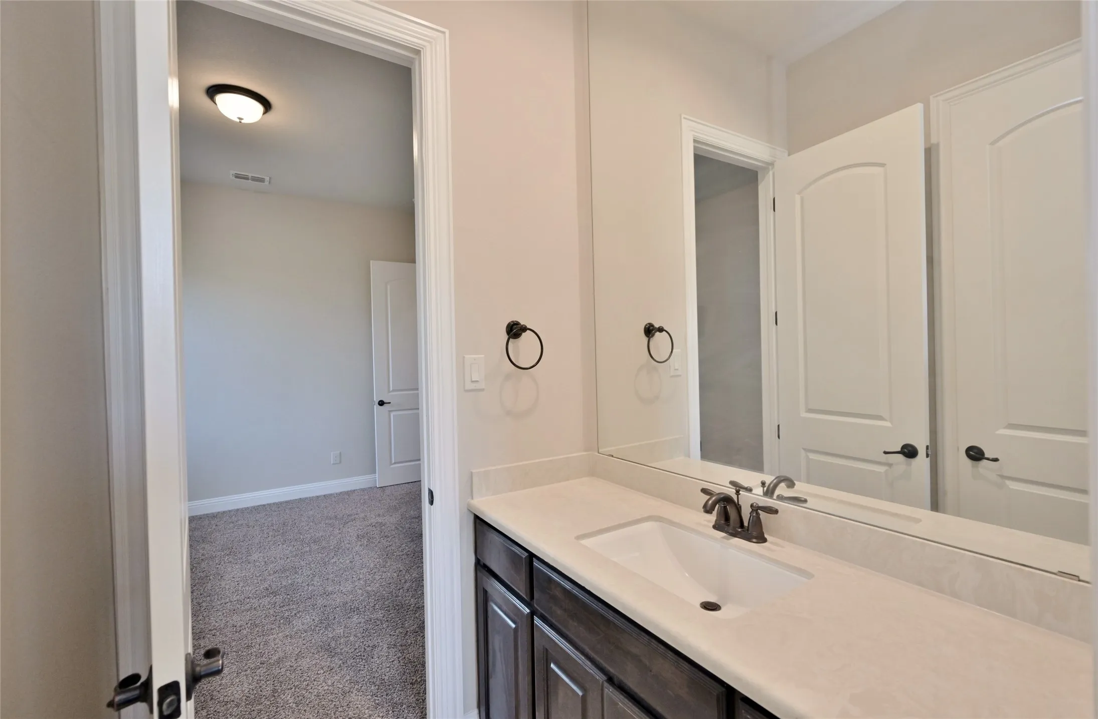 Single Family Residence For Rent in Rockwall County , 4095 Bridgecreek Drive, Rockwall, Texas 75032, 5 Bedroom, 3 Bathroom, 3 Garage spaces, 3,041 Sqft, built in 2014, mls#21375755, Real Estate Agent in Rockwall, Homes For Rent in Rockwall county, Homes For Rent in Rockwall, Realtor in Rockwall Texas, Real Estate Brokerage Independent Realty Texas, Luminita Cordes Realtor