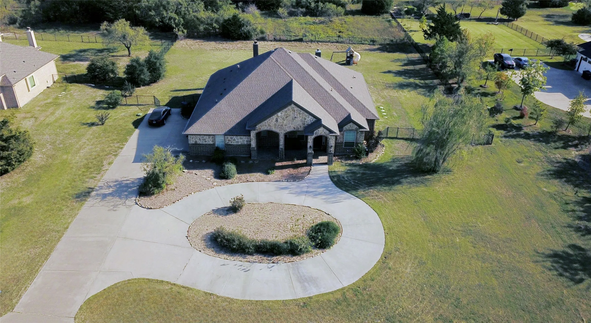 Single Family Residence For Rent in Rockwall County , 4095 Bridgecreek Drive, Rockwall, Texas 75032, 5 Bedroom, 3 Bathroom, 3 Garage spaces, 3,041 Sqft, built in 2014, mls#21375755, Real Estate Agent in Rockwall, Homes For Rent in Rockwall county, Homes For Rent in Rockwall, Realtor in Rockwall Texas, Real Estate Brokerage Independent Realty Texas, Luminita Cordes Realtor