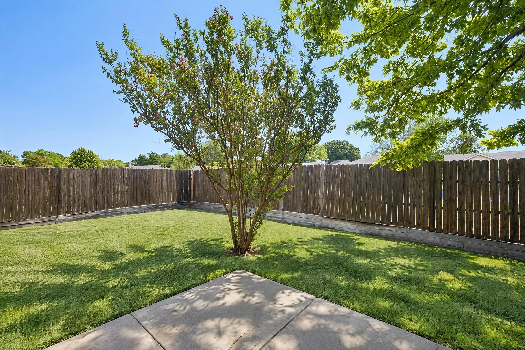 Single Family Residence For Sale in Dallas County , 2650 Princewood Drive, Garland, Texas 75040, 3 Bedroom, 2 Bathroom, 2 Garage spaces, 1,868 Sqft, built in 1986, mls#21401826, Real Estate Agent in Garland, Homes For Sale in Dallas county, Homes For Sale in Garland, Realtor in Garland Texas, Real Estate Brokerage Independent Realty Texas, Luminita Cordes Realtor
