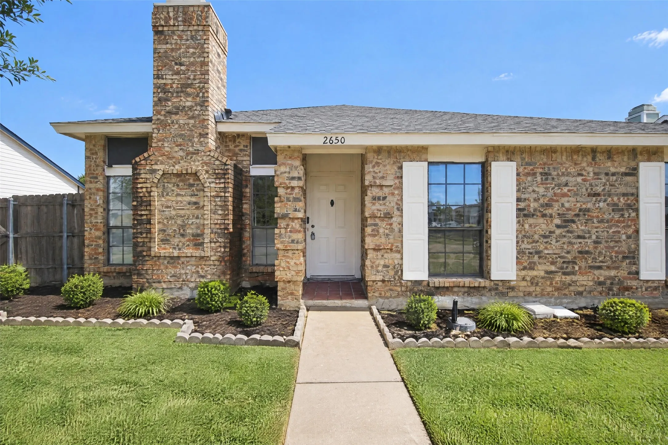 Single Family Residence For Sale in Dallas County , 2650 Princewood Drive, Garland, Texas 75040, 3 Bedroom, 2 Bathroom, 2 Garage spaces, 1,868 Sqft, built in 1986, mls#21401826, Real Estate Agent in Garland, Homes For Sale in Dallas county, Homes For Sale in Garland, Realtor in Garland Texas, Real Estate Brokerage Independent Realty Texas, Luminita Cordes Realtor