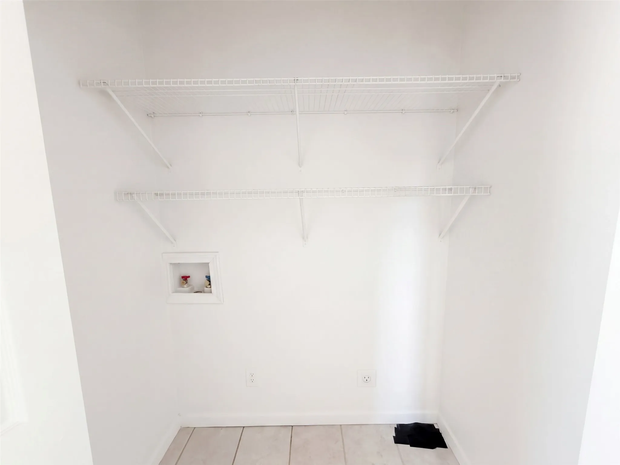 Single Family Residence For Sale in Tarrant County , 3009 Tex Boulevard, Fort Worth, Texas 76116, 3 Bedroom, 1 Bathroom, Garage spaces, 1,498 Sqft, built in 1954, mls#21401832, Real Estate Agent in Fort Worth, Homes For Sale in Tarrant county, Homes For Sale in Fort Worth, Realtor in Fort Worth Texas, Real Estate Brokerage Independent Realty Texas, Luminita Cordes Realtor