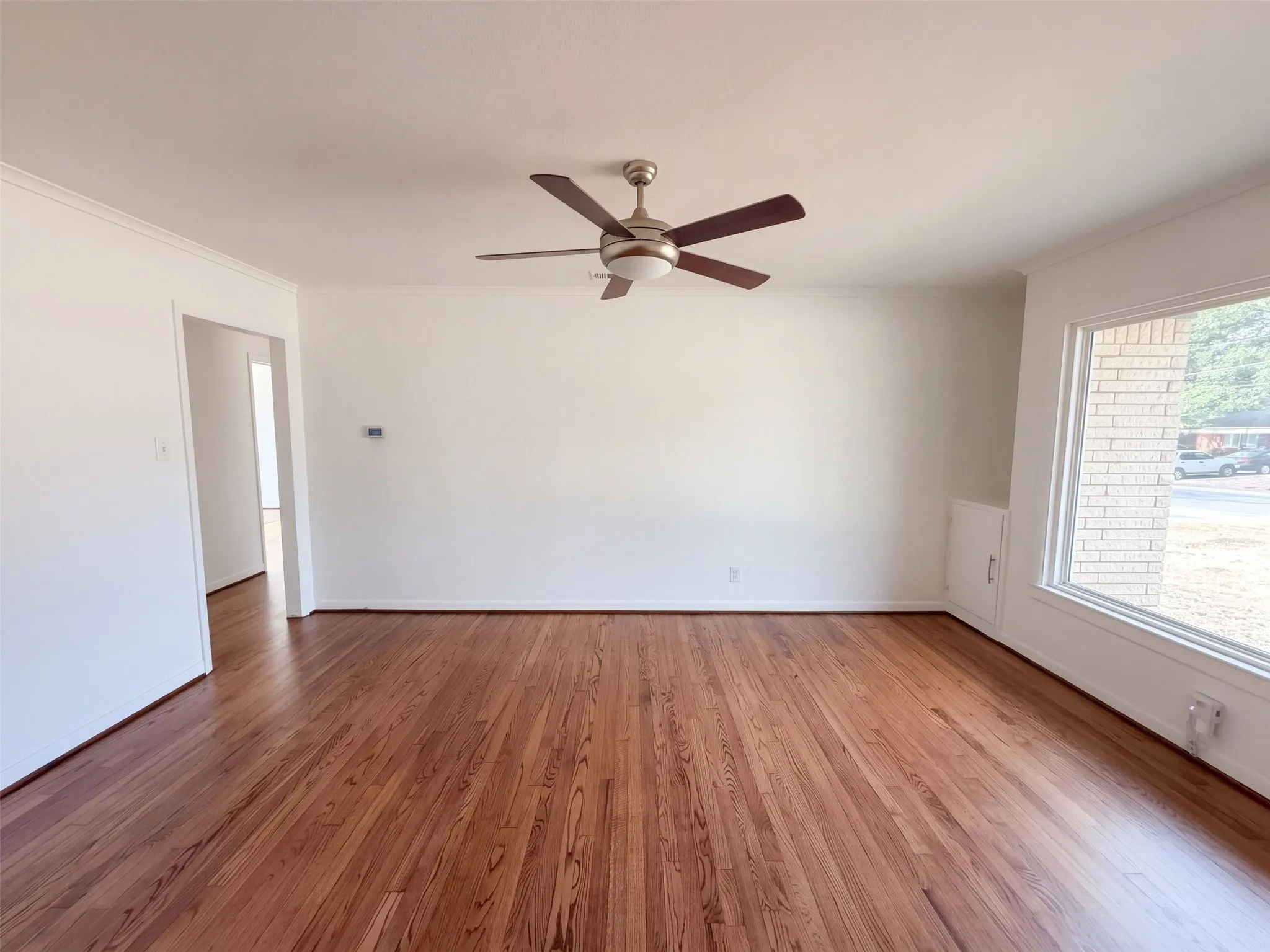 Single Family Residence For Sale in Tarrant County , 3009 Tex Boulevard, Fort Worth, Texas 76116, 3 Bedroom, 1 Bathroom, Garage spaces, 1,498 Sqft, built in 1954, mls#21401832, Real Estate Agent in Fort Worth, Homes For Sale in Tarrant county, Homes For Sale in Fort Worth, Realtor in Fort Worth Texas, Real Estate Brokerage Independent Realty Texas, Luminita Cordes Realtor