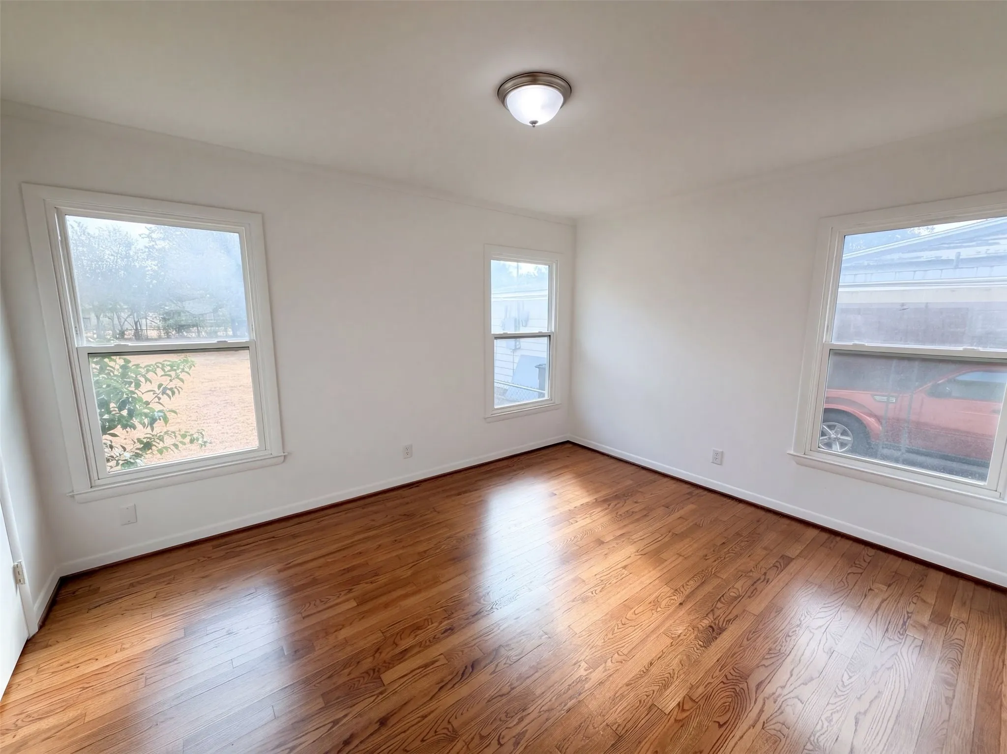 Single Family Residence For Sale in Tarrant County , 3009 Tex Boulevard, Fort Worth, Texas 76116, 3 Bedroom, 1 Bathroom, Garage spaces, 1,498 Sqft, built in 1954, mls#21401832, Real Estate Agent in Fort Worth, Homes For Sale in Tarrant county, Homes For Sale in Fort Worth, Realtor in Fort Worth Texas, Real Estate Brokerage Independent Realty Texas, Luminita Cordes Realtor