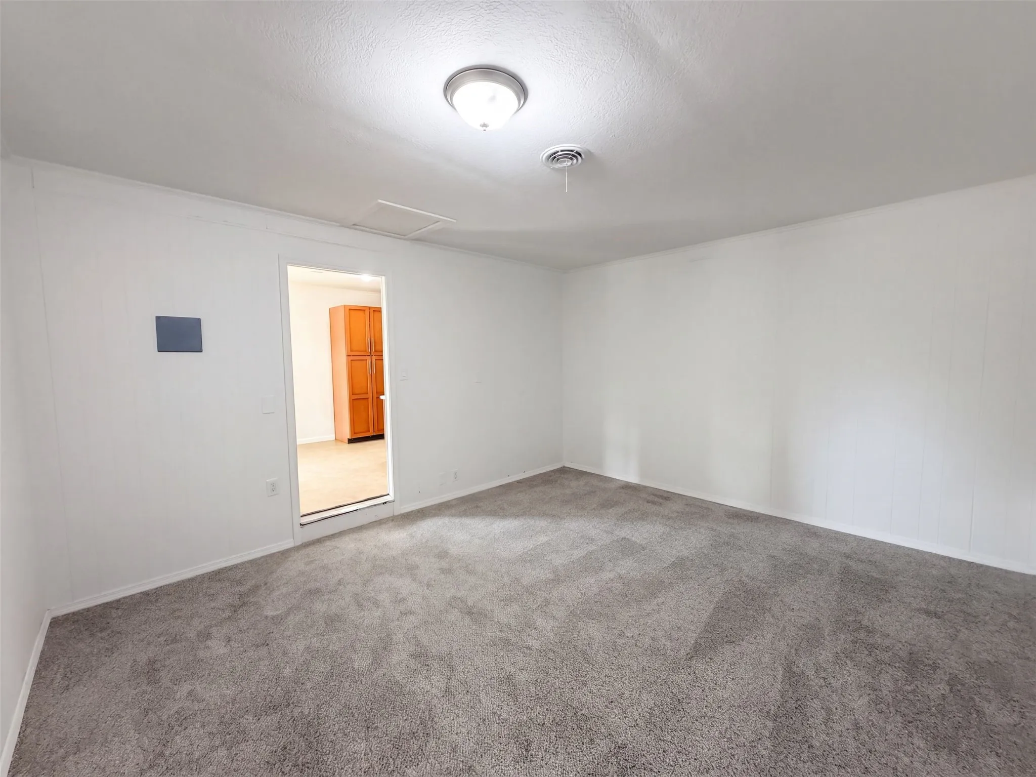 Single Family Residence For Sale in Tarrant County , 3009 Tex Boulevard, Fort Worth, Texas 76116, 3 Bedroom, 1 Bathroom, Garage spaces, 1,498 Sqft, built in 1954, mls#21401832, Real Estate Agent in Fort Worth, Homes For Sale in Tarrant county, Homes For Sale in Fort Worth, Realtor in Fort Worth Texas, Real Estate Brokerage Independent Realty Texas, Luminita Cordes Realtor