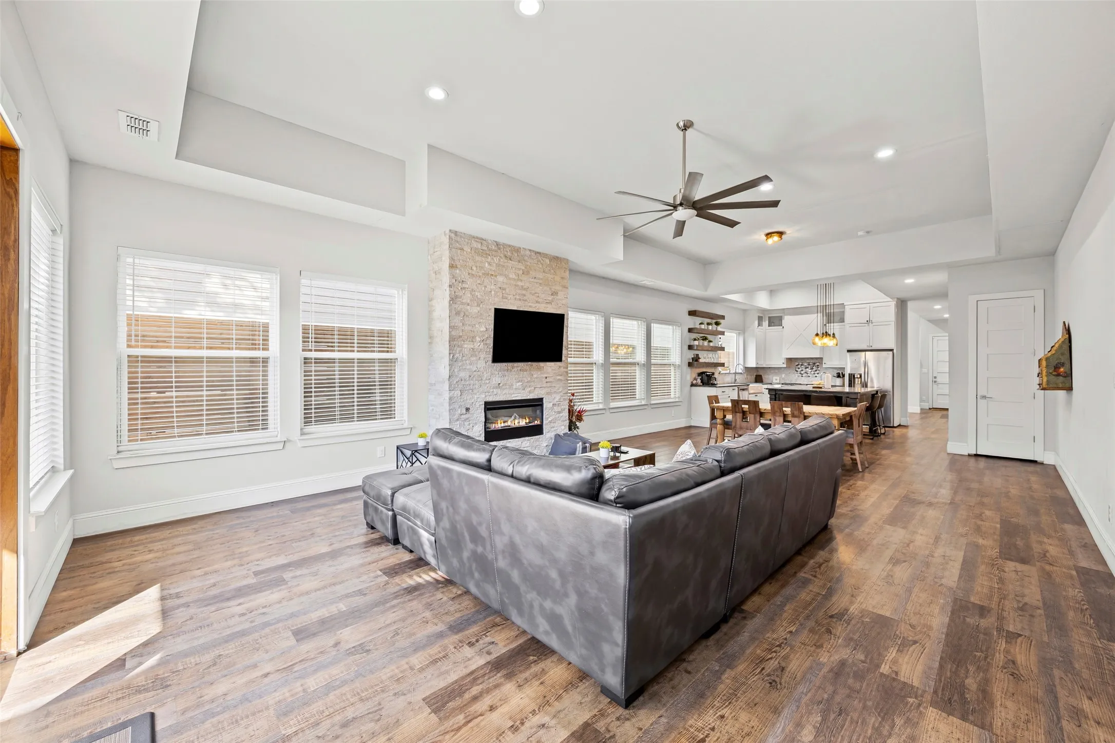Awesome, open floor plan! The kitchen, dining and living rooms all flow together