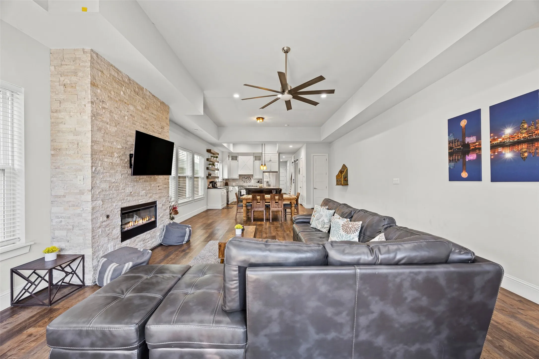 Awesome, open floor plan! The kitchen, dining and living rooms all flow together
