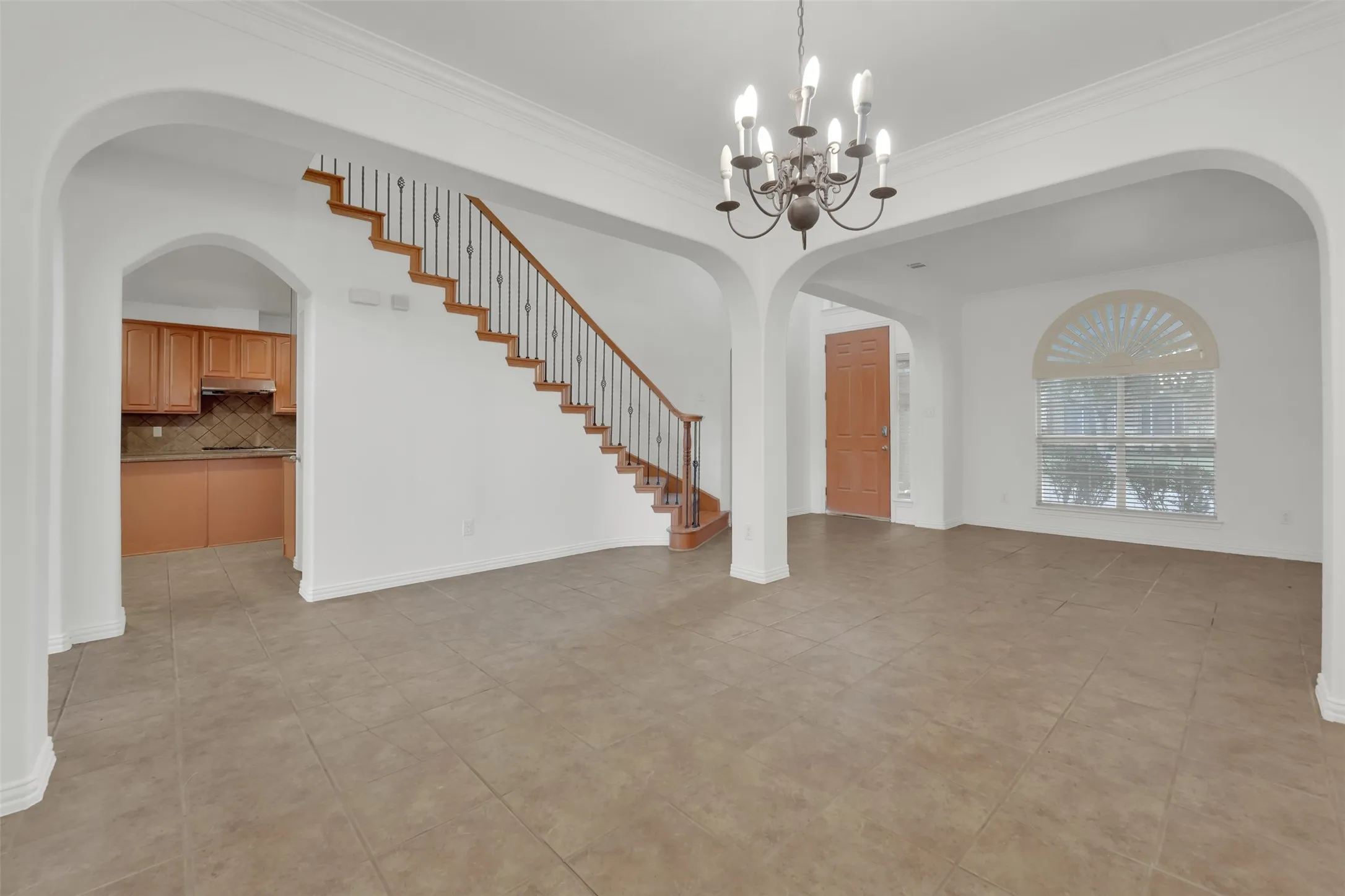 Single Family Residence For Sale in Tarrant County , 701 Walnut Bend Drive, Mansfield, Texas 76063, 7 Bedroom, 5 Bathroom, 2 Garage spaces, 4,051 Sqft, built in 2004, mls#21401829, Real Estate Agent in Mansfield, Homes For Sale in Tarrant county, Homes For Sale in Mansfield, Realtor in Mansfield Texas, Real Estate Brokerage Independent Realty Texas, Luminita Cordes Realtor