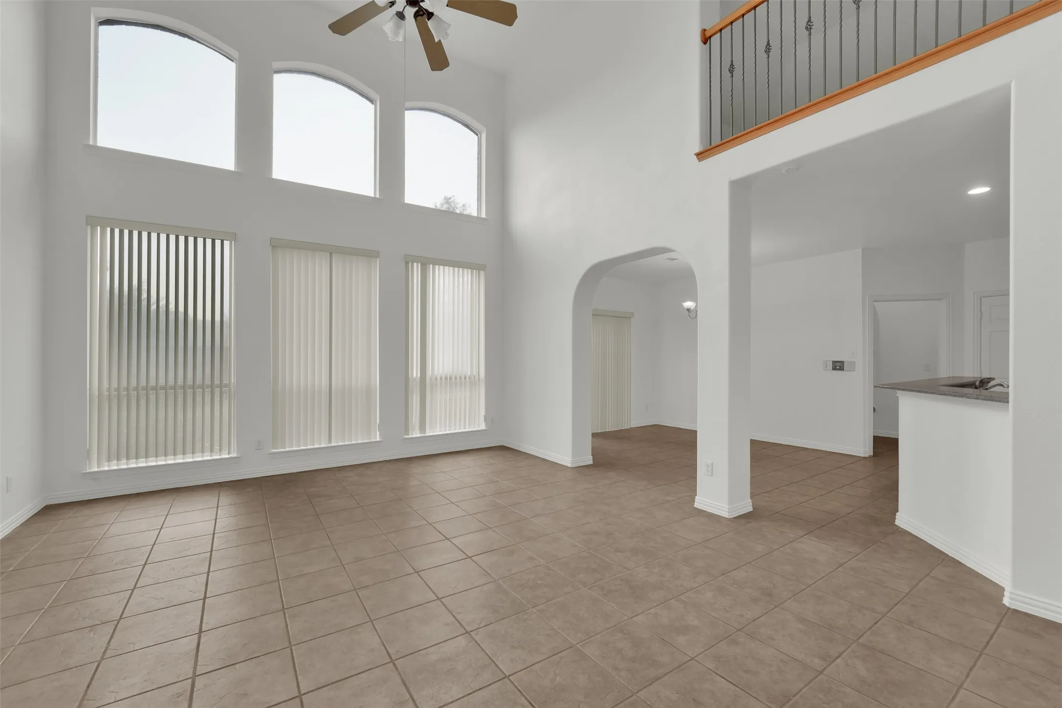 Single Family Residence For Sale in Tarrant County , 701 Walnut Bend Drive, Mansfield, Texas 76063, 7 Bedroom, 5 Bathroom, 2 Garage spaces, 4,051 Sqft, built in 2004, mls#21401829, Real Estate Agent in Mansfield, Homes For Sale in Tarrant county, Homes For Sale in Mansfield, Realtor in Mansfield Texas, Real Estate Brokerage Independent Realty Texas, Luminita Cordes Realtor