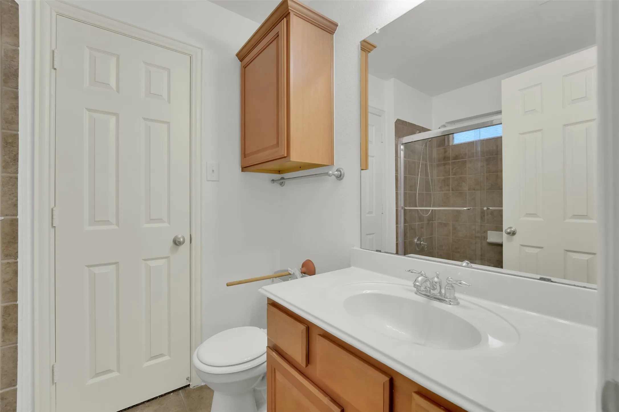 Single Family Residence For Sale in Tarrant County , 701 Walnut Bend Drive, Mansfield, Texas 76063, 7 Bedroom, 5 Bathroom, 2 Garage spaces, 4,051 Sqft, built in 2004, mls#21401829, Real Estate Agent in Mansfield, Homes For Sale in Tarrant county, Homes For Sale in Mansfield, Realtor in Mansfield Texas, Real Estate Brokerage Independent Realty Texas, Luminita Cordes Realtor