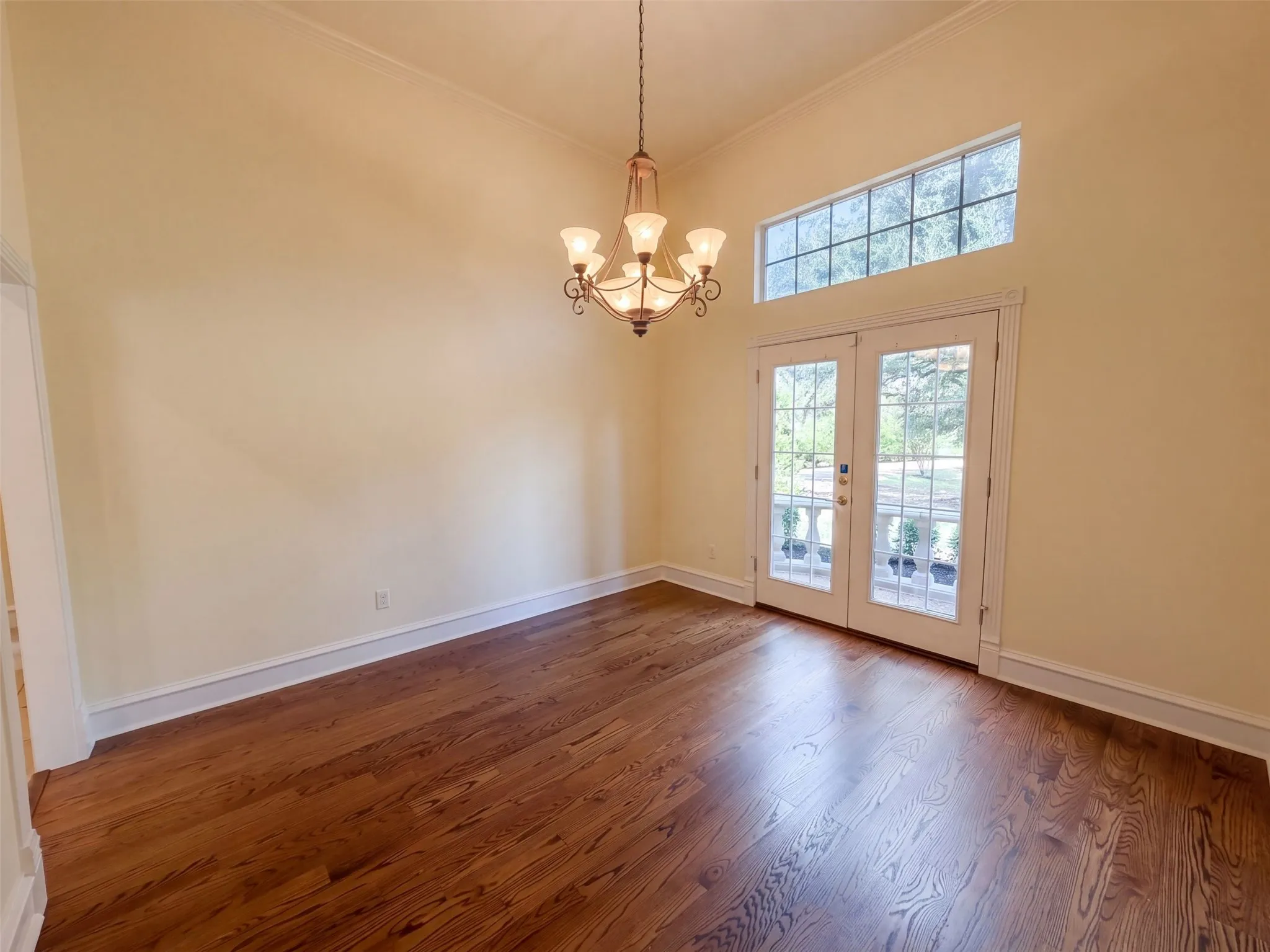 Single Family Residence For Sale in Dallas County , 2836 S Lakeview Drive, Cedar Hill, Texas 75104, 4 Bedroom, 4 Bathroom, 3 Garage spaces, 2,674 Sqft, built in 1999, mls#21401834, Real Estate Agent in Cedar Hill, Homes For Sale in Dallas county, Homes For Sale in Cedar Hill, Realtor in Cedar Hill Texas, Real Estate Brokerage Independent Realty Texas, Luminita Cordes Realtor