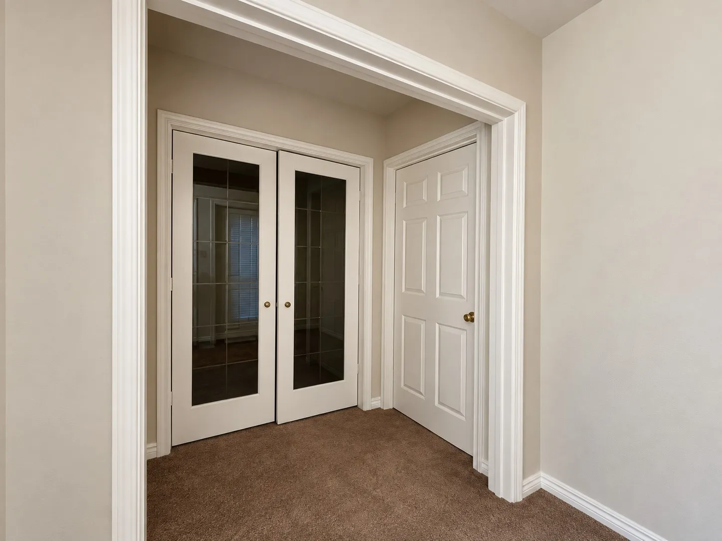Upstairs Office flex room