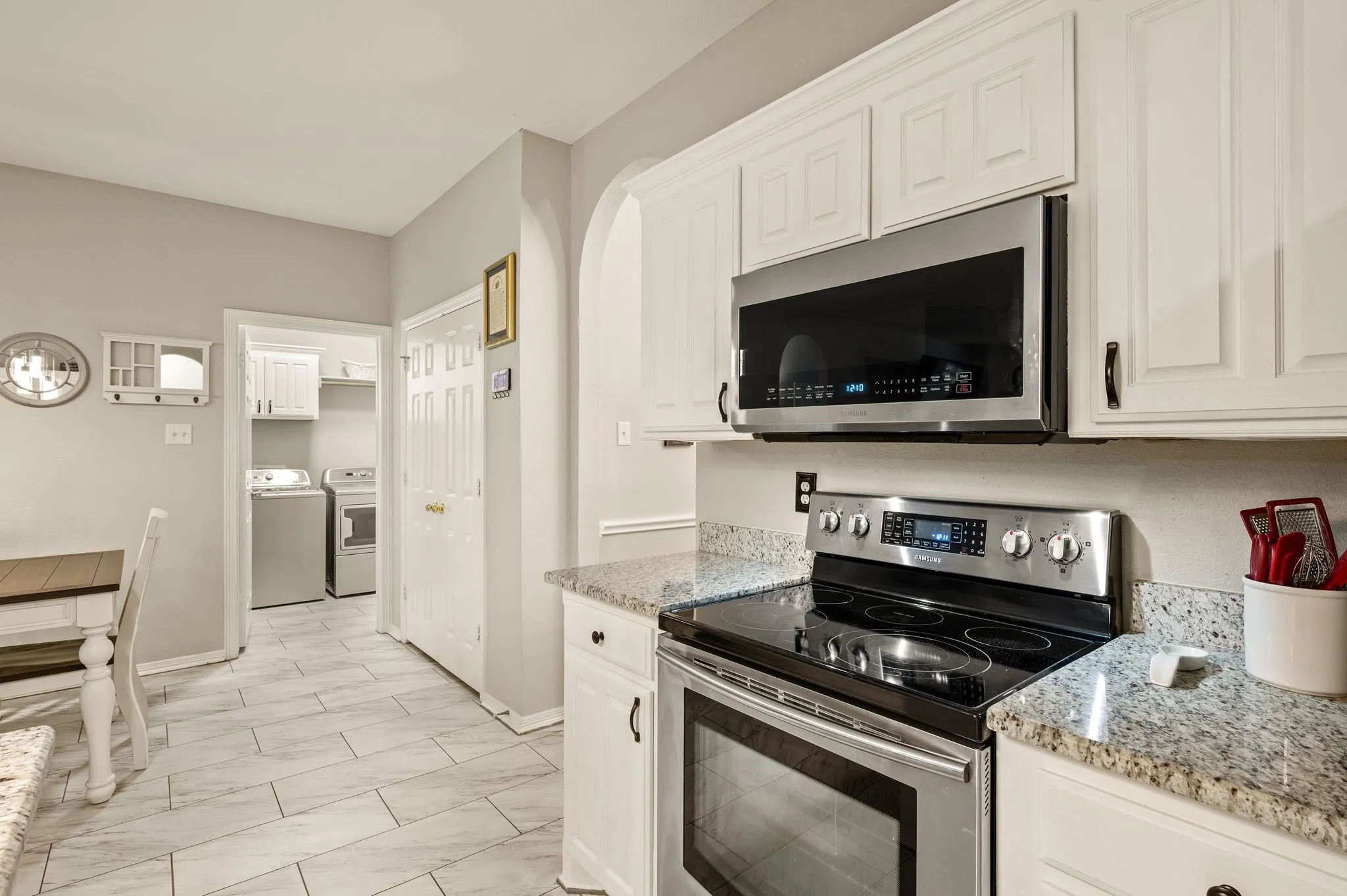 Single Family Residence For Sale in Tarrant County , 725 Big Willow Drive, Saginaw, Texas 76179, 4 Bedroom, 2 Bathroom, 2 Garage spaces, 2,015 Sqft, built in 2000, mls#21399673, Real Estate Agent in Saginaw, Homes For Sale in Tarrant county, Homes For Sale in Saginaw, Realtor in Saginaw Texas, Real Estate Brokerage Independent Realty Texas, Luminita Cordes Realtor