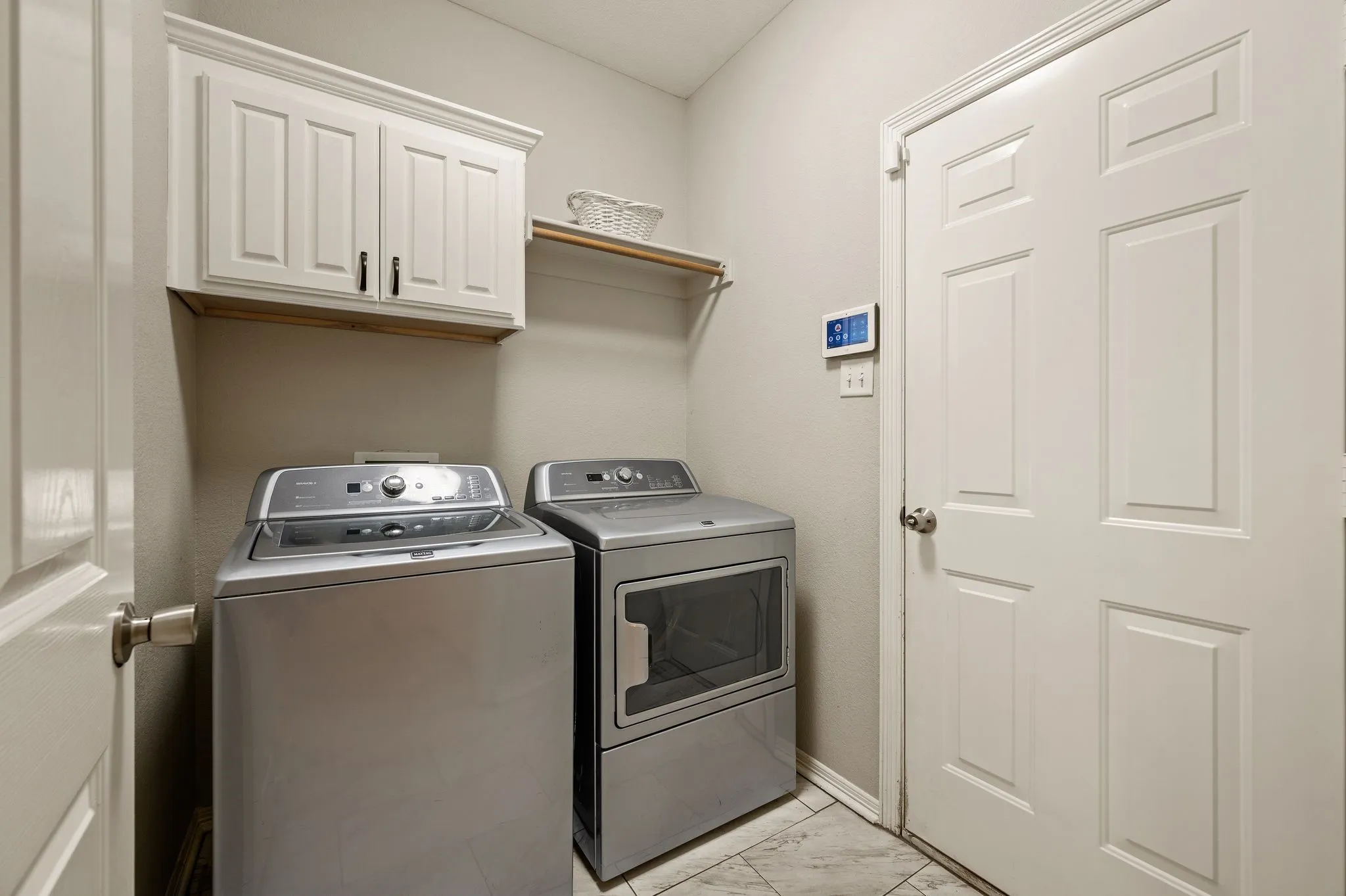 Single Family Residence For Sale in Tarrant County , 725 Big Willow Drive, Saginaw, Texas 76179, 4 Bedroom, 2 Bathroom, 2 Garage spaces, 2,015 Sqft, built in 2000, mls#21399673, Real Estate Agent in Saginaw, Homes For Sale in Tarrant county, Homes For Sale in Saginaw, Realtor in Saginaw Texas, Real Estate Brokerage Independent Realty Texas, Luminita Cordes Realtor