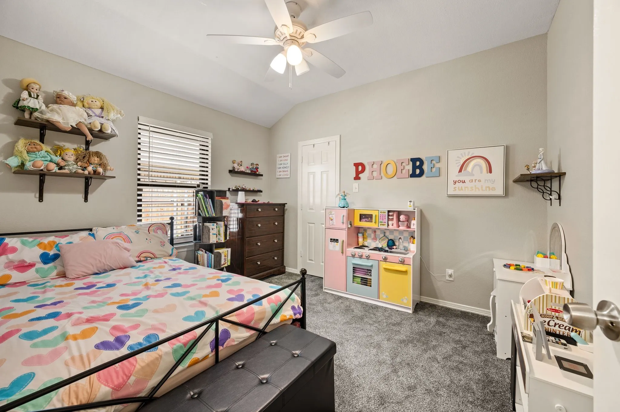 Single Family Residence For Sale in Tarrant County , 725 Big Willow Drive, Saginaw, Texas 76179, 4 Bedroom, 2 Bathroom, 2 Garage spaces, 2,015 Sqft, built in 2000, mls#21399673, Real Estate Agent in Saginaw, Homes For Sale in Tarrant county, Homes For Sale in Saginaw, Realtor in Saginaw Texas, Real Estate Brokerage Independent Realty Texas, Luminita Cordes Realtor