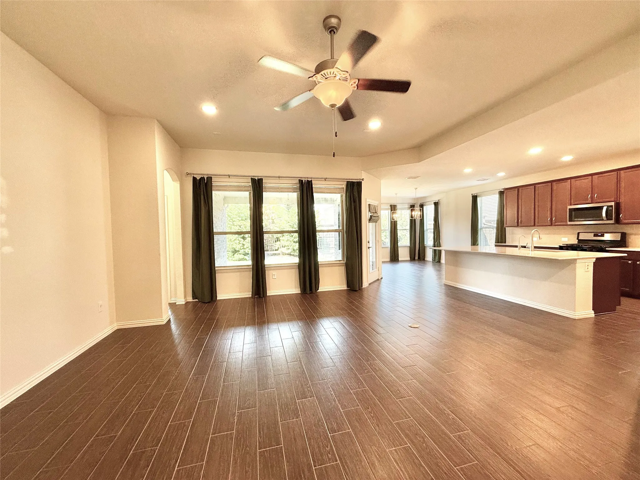 Single Family Residence For Rent in Collin County , 11012 Carrizo Road, Frisco, Texas 75035, 4 Bedroom, 4 Bathroom, 2 Garage spaces, 3,283 Sqft, built in 2019, mls#21401816, Real Estate Agent in Frisco, Homes For Rent in Collin county, Homes For Rent in Frisco, Realtor in Frisco Texas, Real Estate Brokerage Independent Realty Texas, Luminita Cordes Realtor