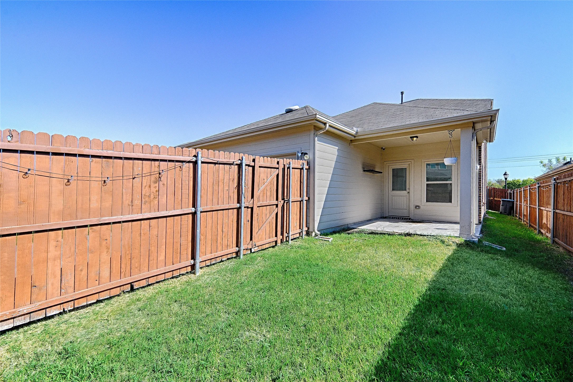 Single Family Residence For Rent in Kaufman County , 4017 Springfield Lane, Heartland, Texas 75126, 4 Bedroom, 3 Bathroom, 2 Garage spaces, 2,204 Sqft, built in 2019, mls#21399477, Real Estate Agent in Heartland, Homes For Rent in Kaufman county, Homes For Rent in Heartland, Realtor in Heartland Texas, Real Estate Brokerage Independent Realty Texas, Luminita Cordes Realtor