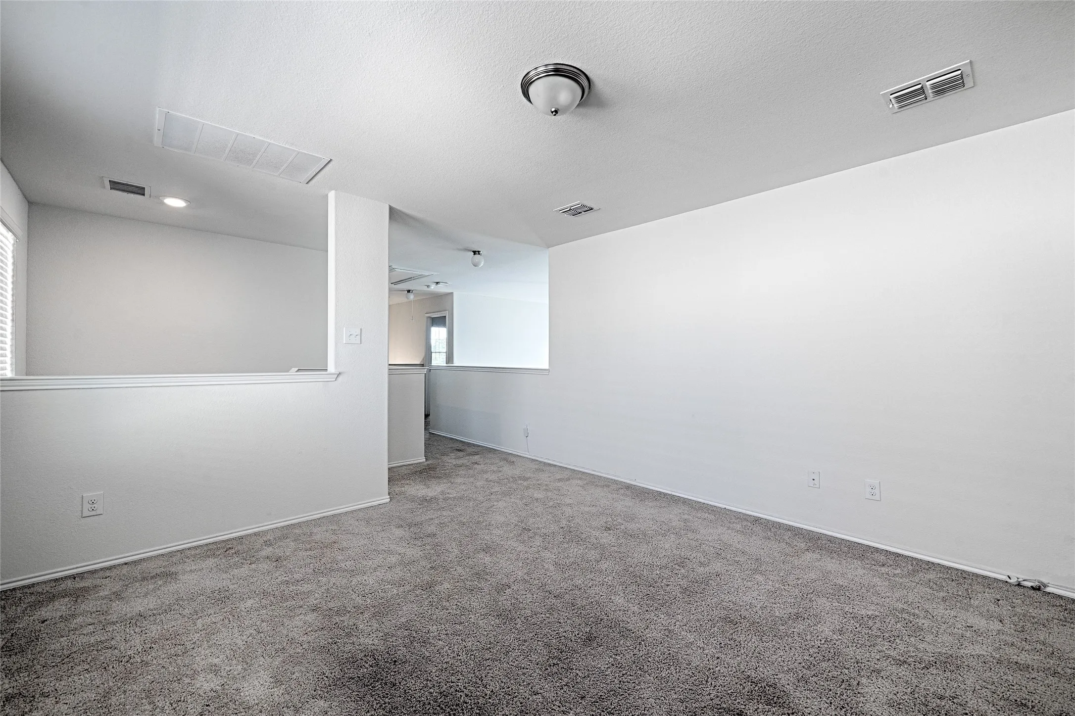 Single Family Residence For Rent in Kaufman County , 4017 Springfield Lane, Heartland, Texas 75126, 4 Bedroom, 3 Bathroom, 2 Garage spaces, 2,204 Sqft, built in 2019, mls#21399477, Real Estate Agent in Heartland, Homes For Rent in Kaufman county, Homes For Rent in Heartland, Realtor in Heartland Texas, Real Estate Brokerage Independent Realty Texas, Luminita Cordes Realtor
