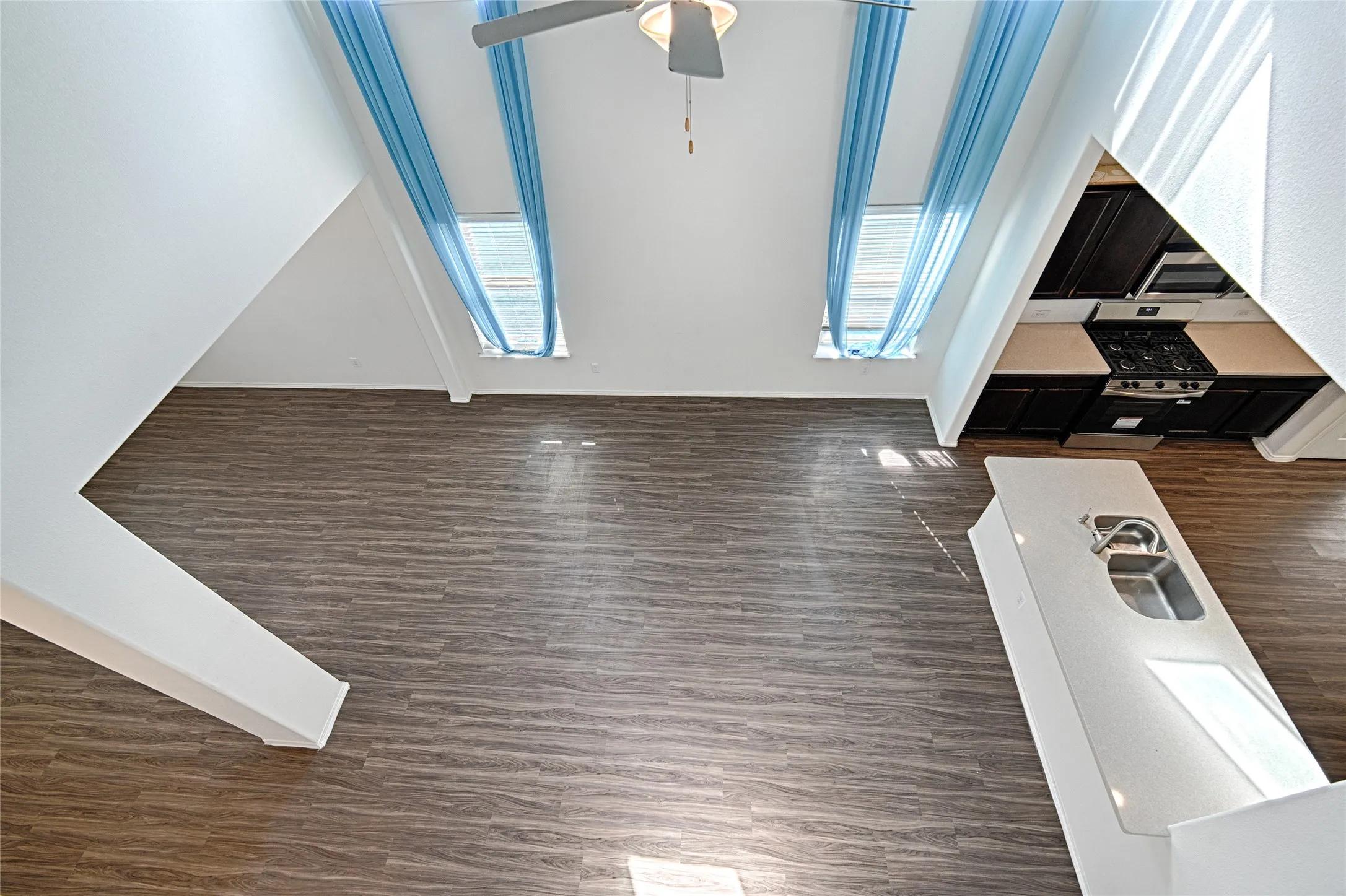 Single Family Residence For Rent in Kaufman County , 4017 Springfield Lane, Heartland, Texas 75126, 4 Bedroom, 3 Bathroom, 2 Garage spaces, 2,204 Sqft, built in 2019, mls#21399477, Real Estate Agent in Heartland, Homes For Rent in Kaufman county, Homes For Rent in Heartland, Realtor in Heartland Texas, Real Estate Brokerage Independent Realty Texas, Luminita Cordes Realtor