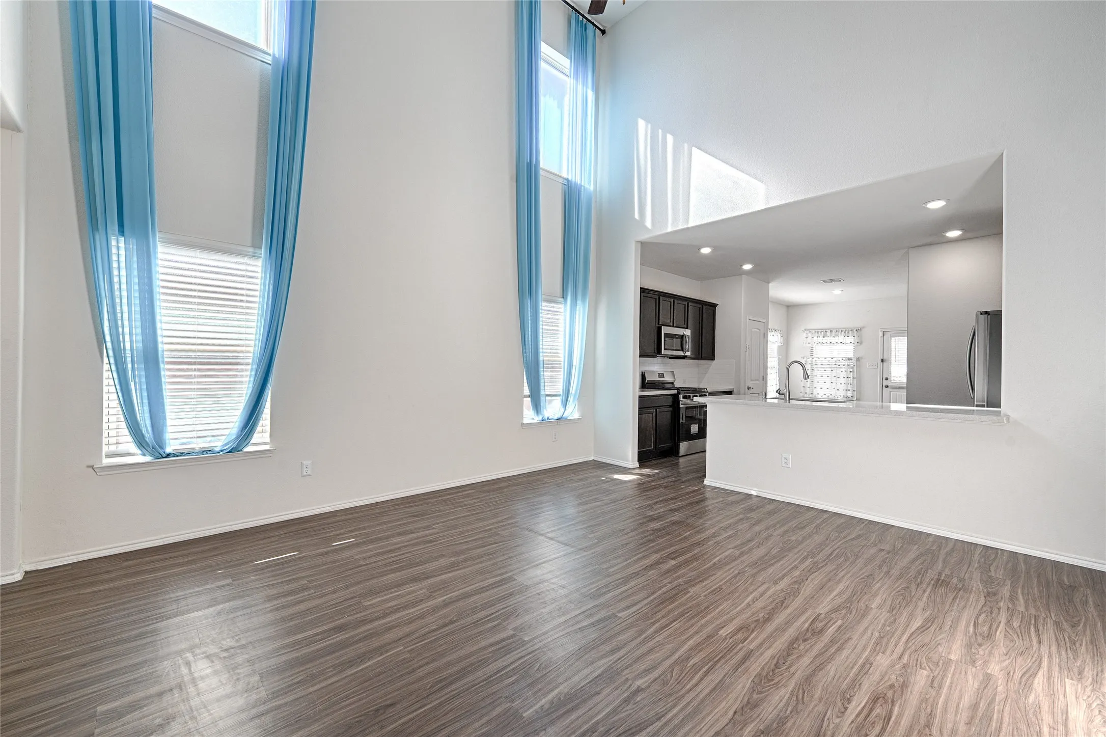 Single Family Residence For Rent in Kaufman County , 4017 Springfield Lane, Heartland, Texas 75126, 4 Bedroom, 3 Bathroom, 2 Garage spaces, 2,204 Sqft, built in 2019, mls#21399477, Real Estate Agent in Heartland, Homes For Rent in Kaufman county, Homes For Rent in Heartland, Realtor in Heartland Texas, Real Estate Brokerage Independent Realty Texas, Luminita Cordes Realtor