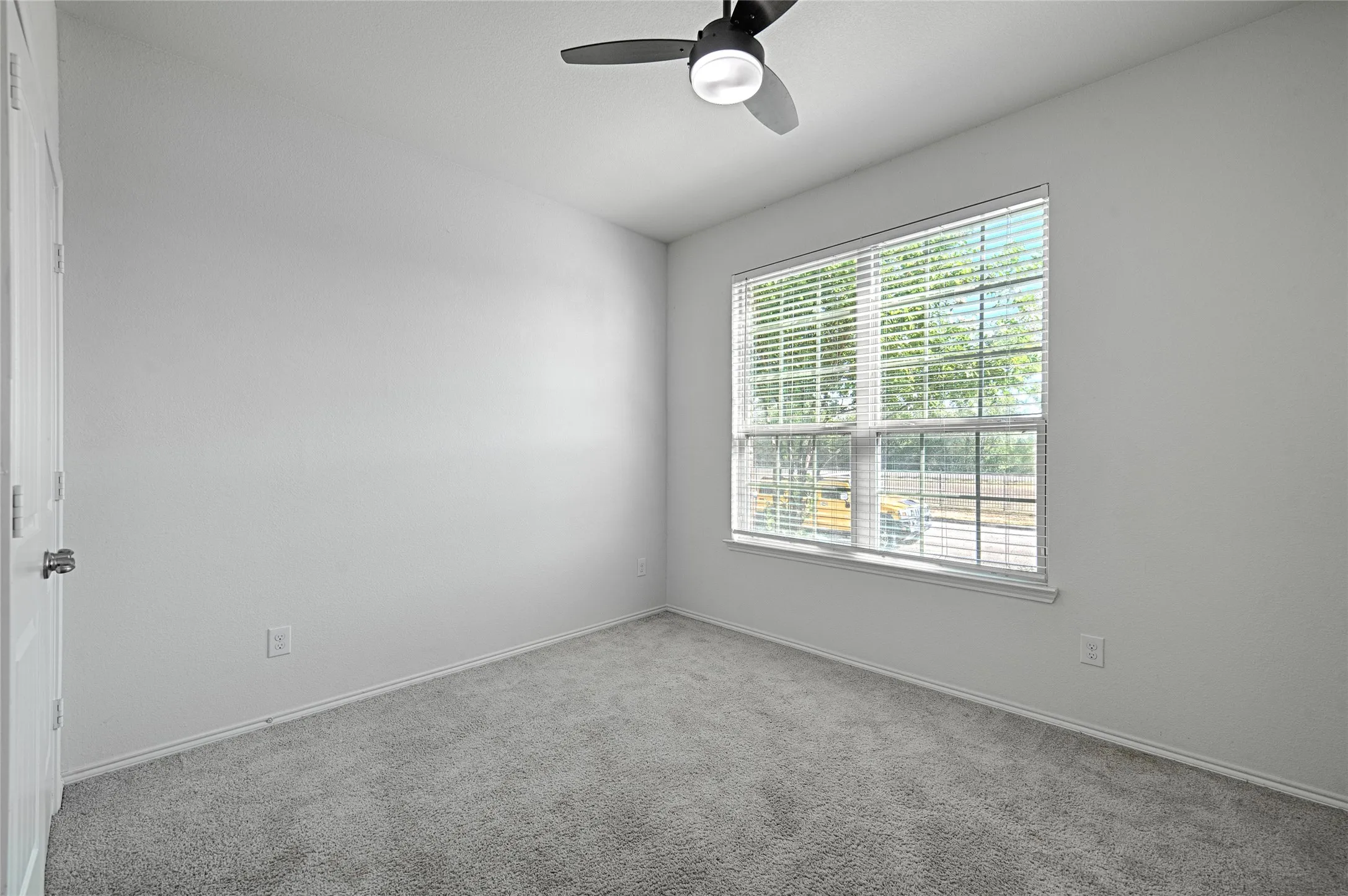 Single Family Residence For Rent in Kaufman County , 4017 Springfield Lane, Heartland, Texas 75126, 4 Bedroom, 3 Bathroom, 2 Garage spaces, 2,204 Sqft, built in 2019, mls#21399477, Real Estate Agent in Heartland, Homes For Rent in Kaufman county, Homes For Rent in Heartland, Realtor in Heartland Texas, Real Estate Brokerage Independent Realty Texas, Luminita Cordes Realtor