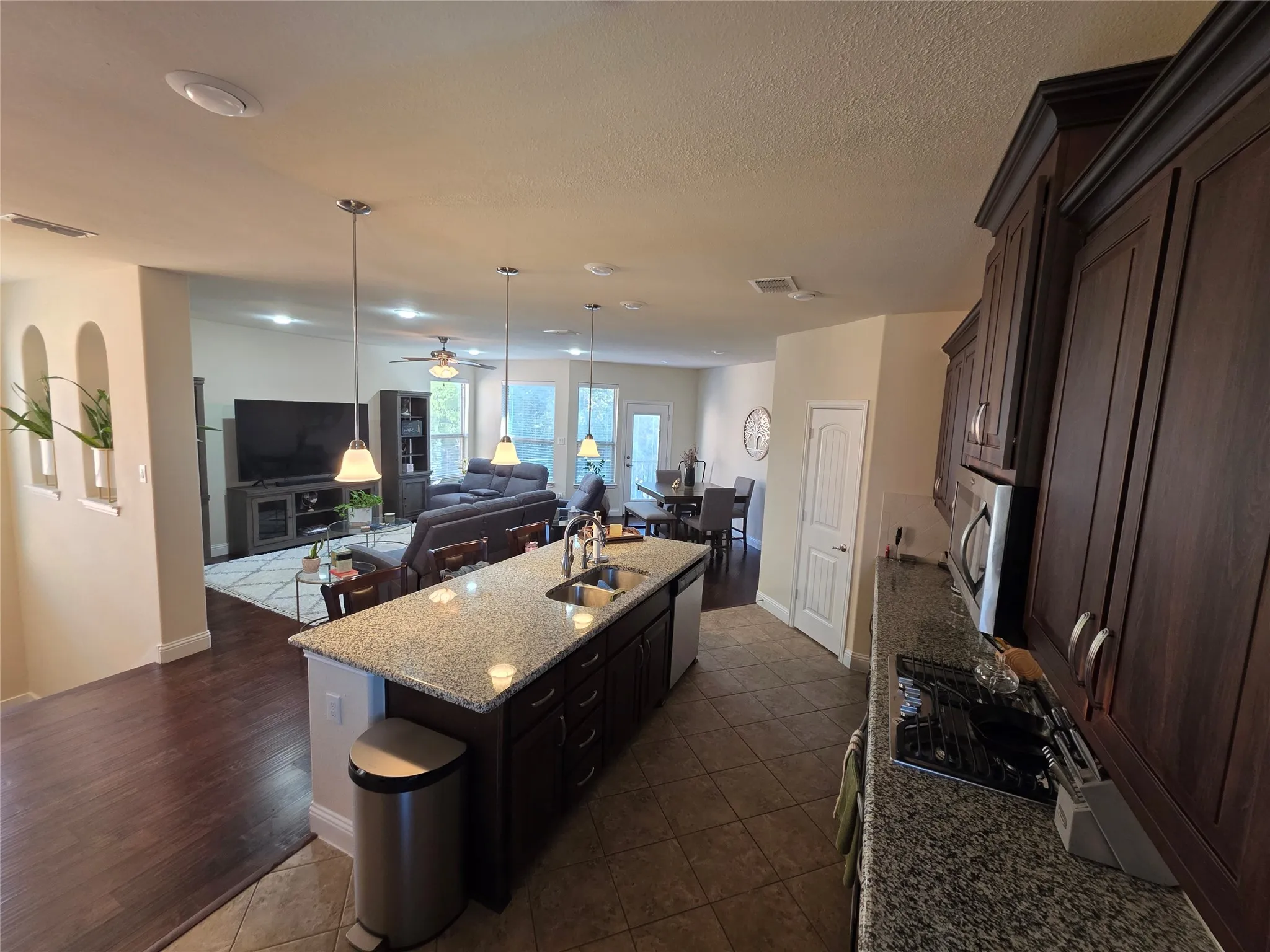 Single Family Residence For Sale in Dallas County , 7305 Venice Drive 1, Grand Prairie, Texas 75054, 2 Bedroom, 3 Bathroom, 2 Garage spaces, 1,797 Sqft, built in 2016, mls#21401584, Real Estate Agent in Grand Prairie, Homes For Sale in Dallas county, Homes For Sale in Grand Prairie, Realtor in Grand Prairie Texas, Real Estate Brokerage Independent Realty Texas, Luminita Cordes Realtor