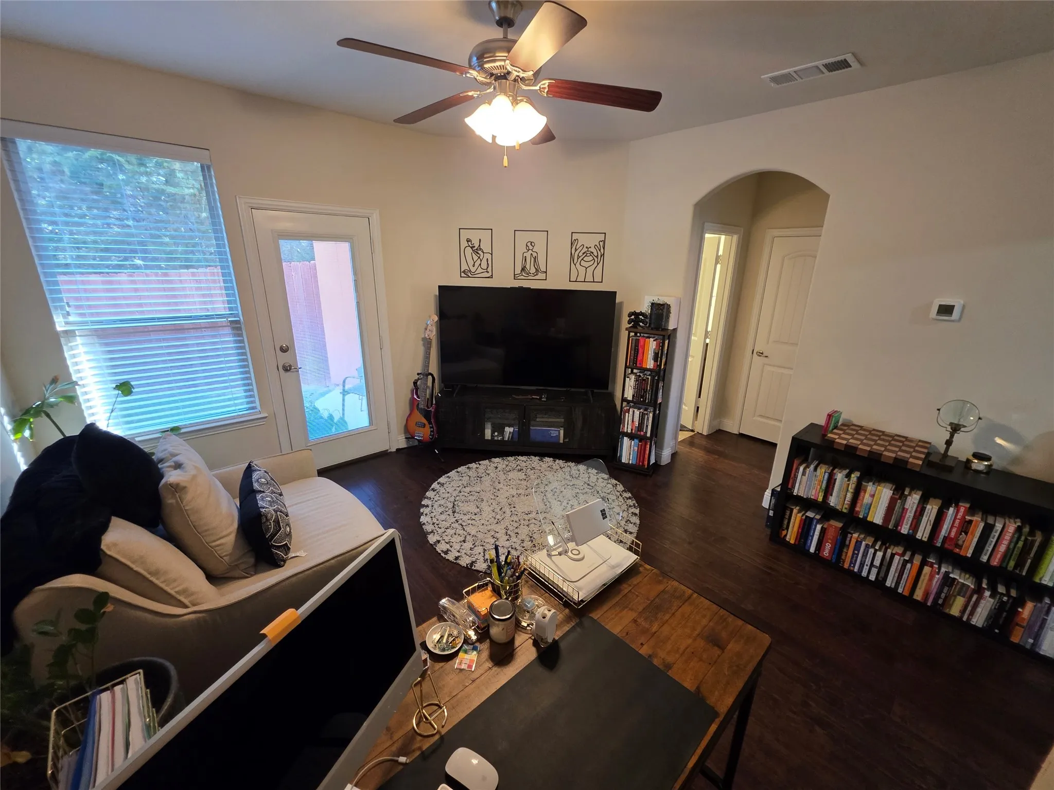 Single Family Residence For Sale in Dallas County , 7305 Venice Drive 1, Grand Prairie, Texas 75054, 2 Bedroom, 3 Bathroom, 2 Garage spaces, 1,797 Sqft, built in 2016, mls#21401584, Real Estate Agent in Grand Prairie, Homes For Sale in Dallas county, Homes For Sale in Grand Prairie, Realtor in Grand Prairie Texas, Real Estate Brokerage Independent Realty Texas, Luminita Cordes Realtor