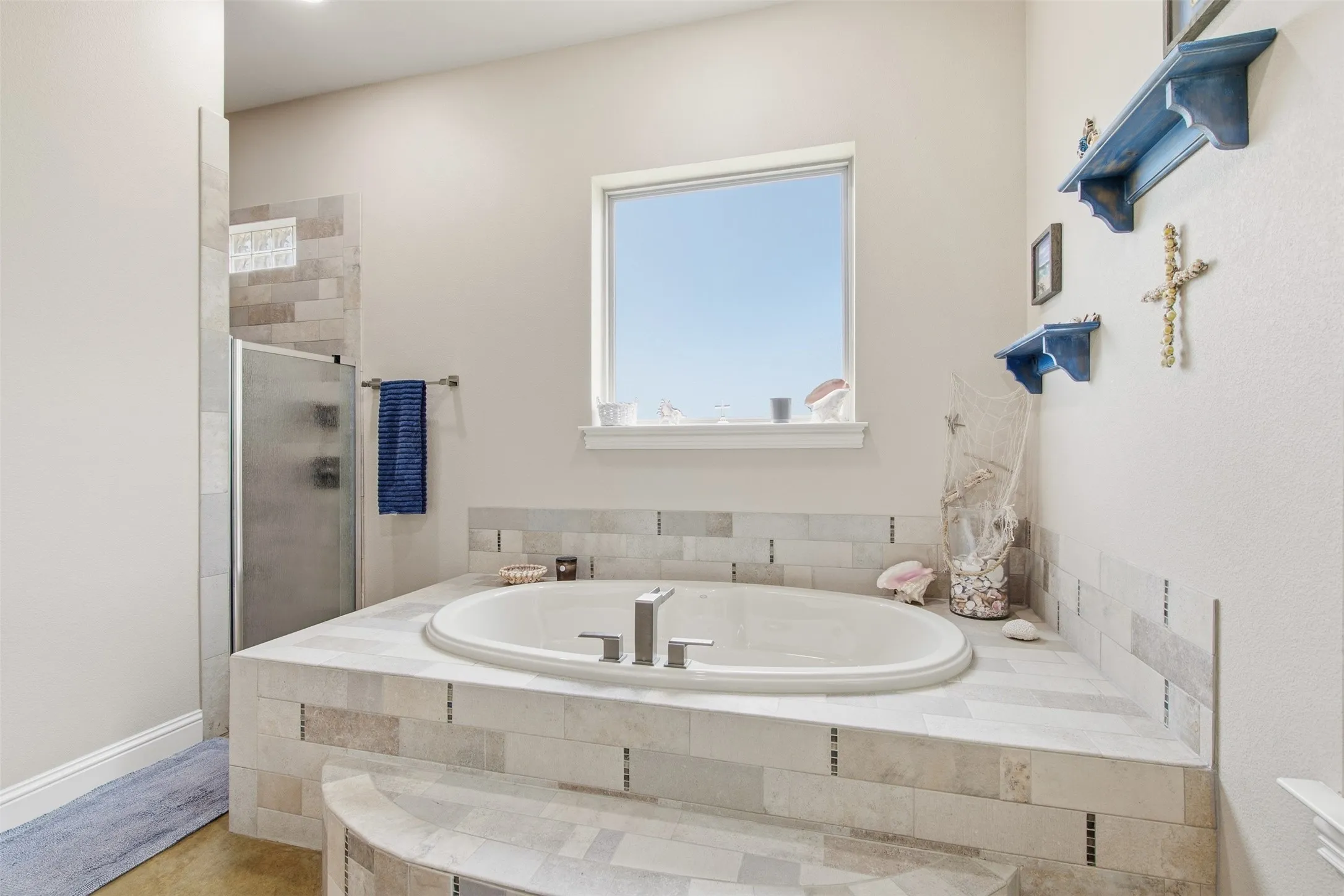 Single Family Residence For Sale in Hunt County , 5541 County Road 1130, Farmersville, Texas 75442, 3 Bedroom, 3 Bathroom, 2 Garage spaces, 3,142 Sqft, built in 2015, mls#21398950, Real Estate Agent in Farmersville, Homes For Sale in Hunt county, Homes For Sale in Farmersville, Realtor in Farmersville Texas, Real Estate Brokerage Independent Realty Texas, Luminita Cordes Realtor