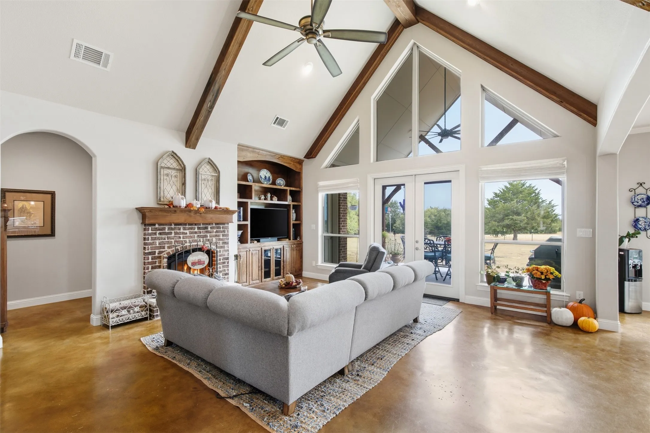 Single Family Residence For Sale in Hunt County , 5541 County Road 1130, Farmersville, Texas 75442, 3 Bedroom, 3 Bathroom, 2 Garage spaces, 3,142 Sqft, built in 2015, mls#21398950, Real Estate Agent in Farmersville, Homes For Sale in Hunt county, Homes For Sale in Farmersville, Realtor in Farmersville Texas, Real Estate Brokerage Independent Realty Texas, Luminita Cordes Realtor