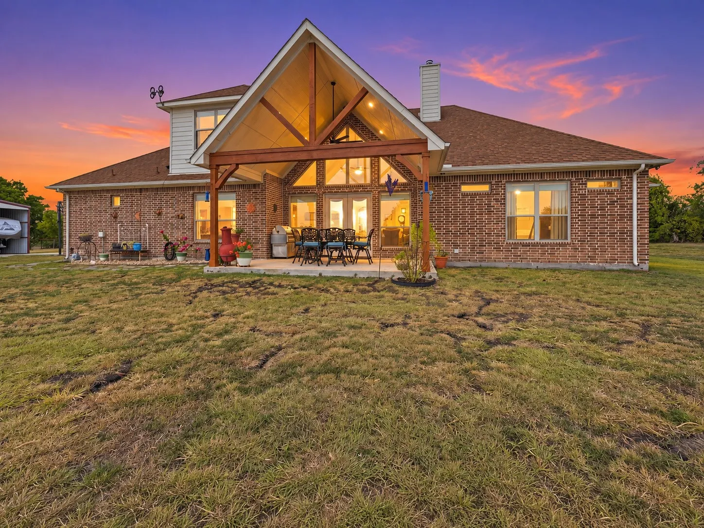Single Family Residence For Sale in Hunt County , 5541 County Road 1130, Farmersville, Texas 75442, 3 Bedroom, 3 Bathroom, 2 Garage spaces, 3,142 Sqft, built in 2015, mls#21398950, Real Estate Agent in Farmersville, Homes For Sale in Hunt county, Homes For Sale in Farmersville, Realtor in Farmersville Texas, Real Estate Brokerage Independent Realty Texas, Luminita Cordes Realtor