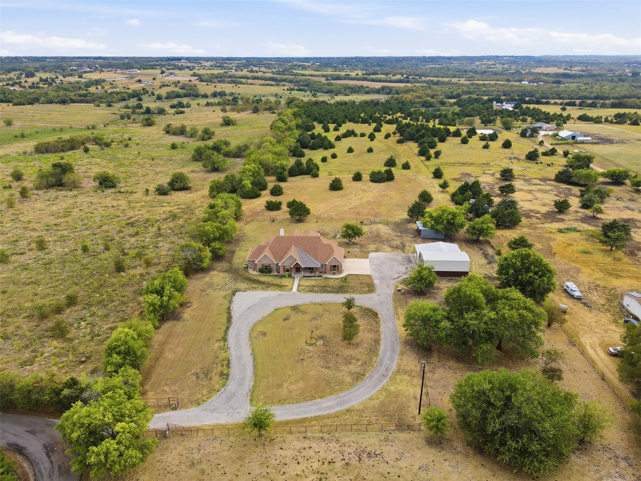 Single Family Residence For Sale in Hunt County , 5541 County Road 1130, Farmersville, Texas 75442, 3 Bedroom, 3 Bathroom, 2 Garage spaces, 3,142 Sqft, built in 2015, mls#21398950, Real Estate Agent in Farmersville, Homes For Sale in Hunt county, Homes For Sale in Farmersville, Realtor in Farmersville Texas, Real Estate Brokerage Independent Realty Texas, Luminita Cordes Realtor