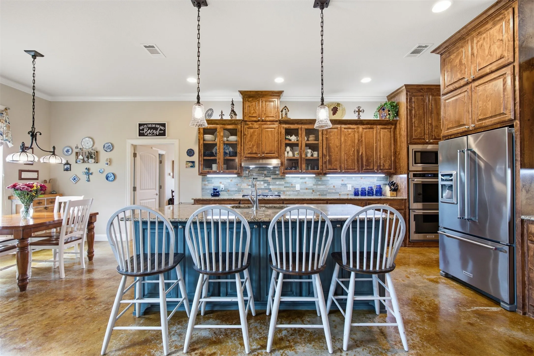 Single Family Residence For Sale in Hunt County , 5541 County Road 1130, Farmersville, Texas 75442, 3 Bedroom, 3 Bathroom, 2 Garage spaces, 3,142 Sqft, built in 2015, mls#21398950, Real Estate Agent in Farmersville, Homes For Sale in Hunt county, Homes For Sale in Farmersville, Realtor in Farmersville Texas, Real Estate Brokerage Independent Realty Texas, Luminita Cordes Realtor