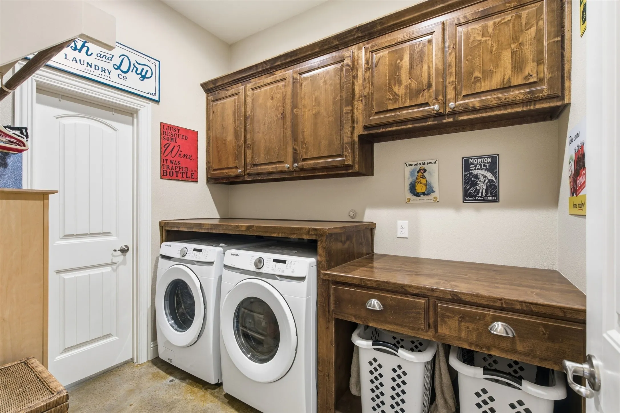 Single Family Residence For Sale in Hunt County , 5541 County Road 1130, Farmersville, Texas 75442, 3 Bedroom, 3 Bathroom, 2 Garage spaces, 3,142 Sqft, built in 2015, mls#21398950, Real Estate Agent in Farmersville, Homes For Sale in Hunt county, Homes For Sale in Farmersville, Realtor in Farmersville Texas, Real Estate Brokerage Independent Realty Texas, Luminita Cordes Realtor