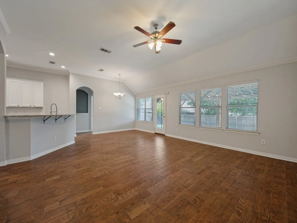 Single Family Residence For Sale in Collin County , 7505 Shasta Drive, Mc Kinney, Texas 75071, 4 Bedroom, 2 Bathroom, 2 Garage spaces, 1,924 Sqft, built in 2006, mls#21395707, Real Estate Agent in Mc Kinney, Homes For Sale in Collin county, Homes For Sale in Mc Kinney, Realtor in Mc Kinney Texas, Real Estate Brokerage Independent Realty Texas, Luminita Cordes Realtor