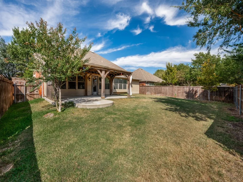 Single Family Residence For Sale in Collin County , 7505 Shasta Drive, Mc Kinney, Texas 75071, 4 Bedroom, 2 Bathroom, 2 Garage spaces, 1,924 Sqft, built in 2006, mls#21395707, Real Estate Agent in Mc Kinney, Homes For Sale in Collin county, Homes For Sale in Mc Kinney, Realtor in Mc Kinney Texas, Real Estate Brokerage Independent Realty Texas, Luminita Cordes Realtor