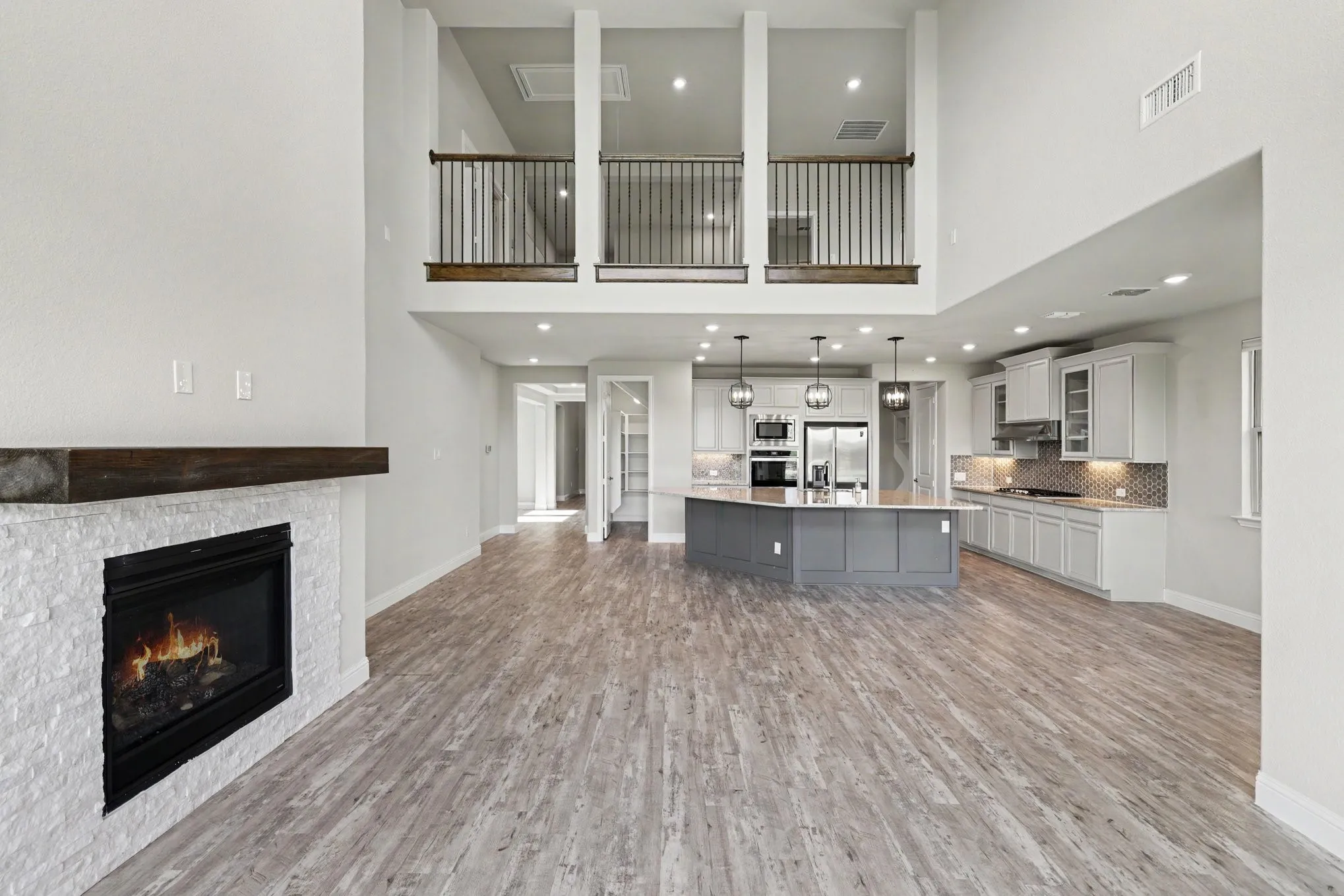 Single Family Residence For Sale in Denton County , 2317 Willow Garden Drive, Little Elm, Texas 75068, 5 Bedroom, 4 Bathroom, 2 Garage spaces, 3,496 Sqft, built in 2021, mls#21401850, Real Estate Agent in Little Elm, Homes For Sale in Denton county, Homes For Sale in Little Elm, Realtor in Little Elm Texas, Real Estate Brokerage Independent Realty Texas, Luminita Cordes Realtor
