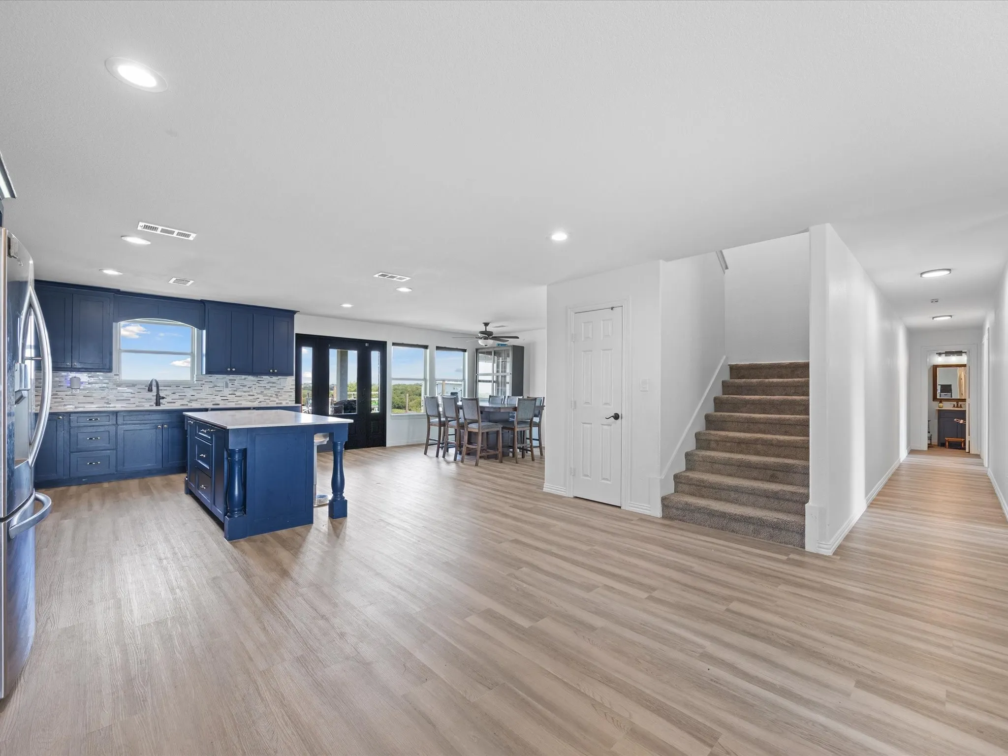 Single Family Residence For Sale in Ellis County , 781 Alsdorf Road, Ennis, Texas 75119, 5 Bedroom, 4 Bathroom, 2 Garage spaces, 3,438 Sqft, built in 2021, mls#21400616, Real Estate Agent in Ennis, Homes For Sale in Ellis county, Homes For Sale in Ennis, Realtor in Ennis Texas, Real Estate Brokerage Independent Realty Texas, Luminita Cordes Realtor