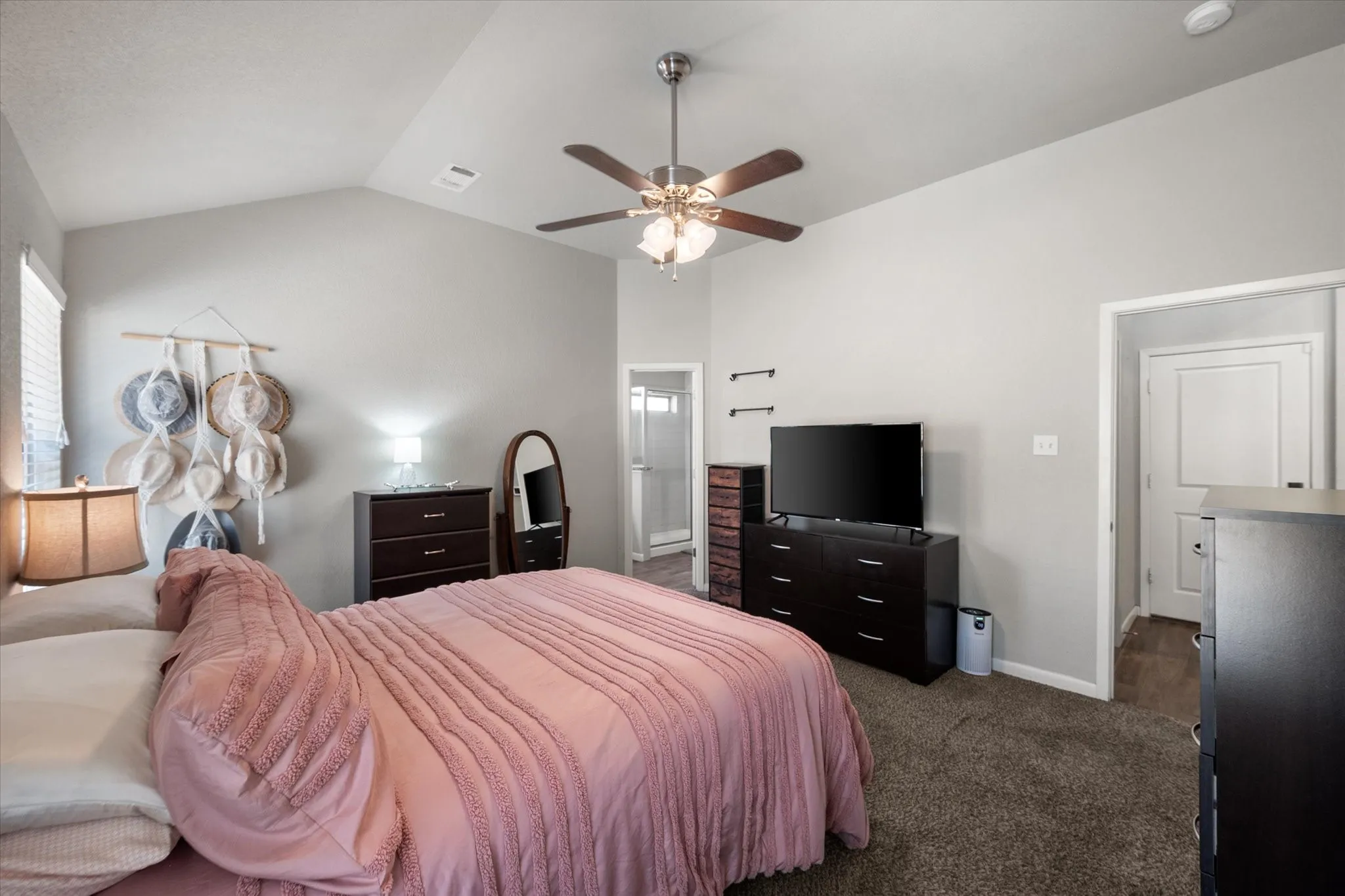 Single Family Residence For Sale in Tarrant County , 8928 Holt Street, Lakeside, Texas 76135, 3 Bedroom, 2 Bathroom, 2 Garage spaces, 1,590 Sqft, built in 2018, mls#21399641, Real Estate Agent in Lakeside, Homes For Sale in Tarrant county, Homes For Sale in Lakeside, Realtor in Lakeside Texas, Real Estate Brokerage Independent Realty Texas, Luminita Cordes Realtor