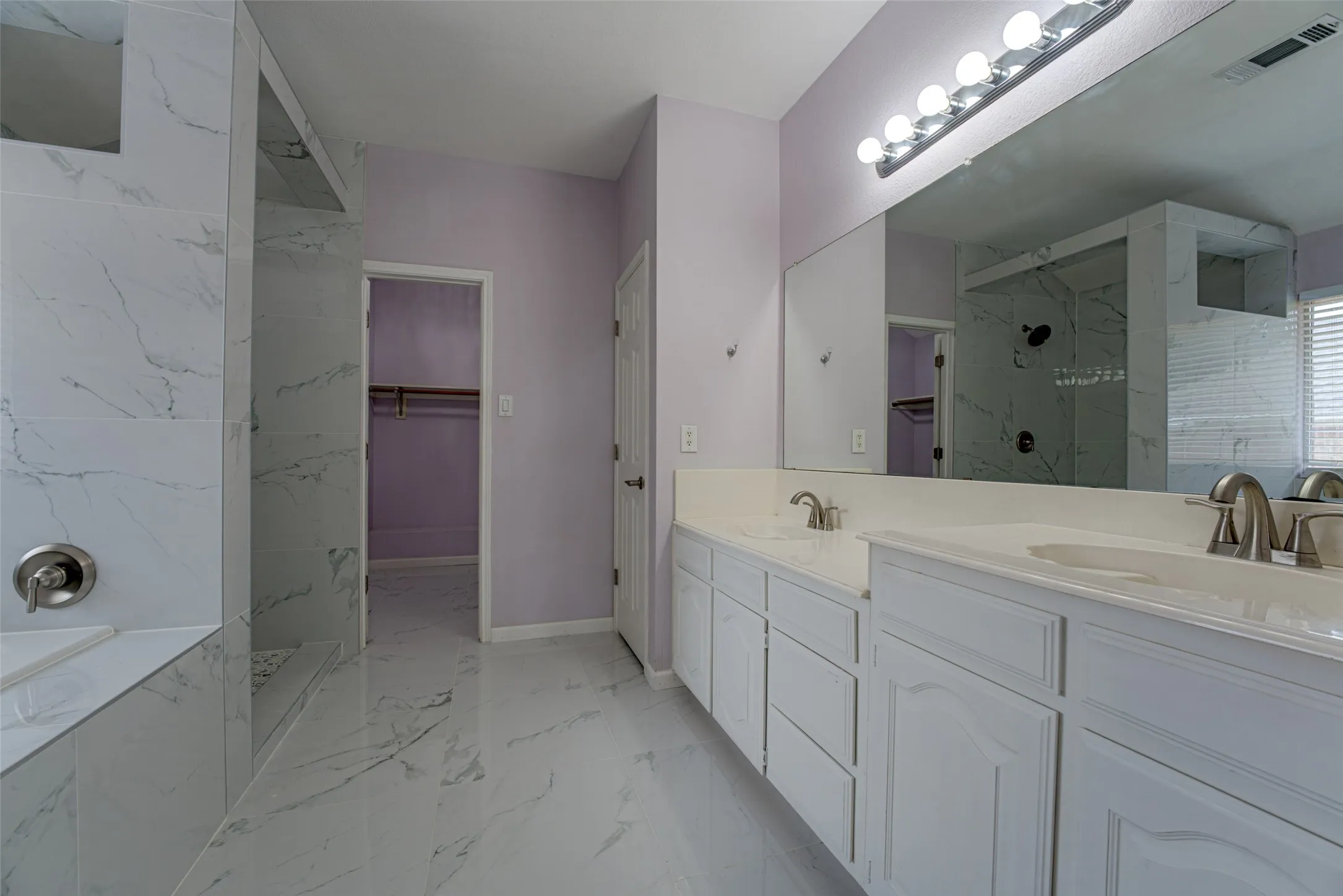 Single Family Residence For Sale in Dallas County , 4005 Baywatch Drive, Rowlett, Texas 75088, 4 Bedroom, 3 Bathroom, 2 Garage spaces, 2,847 Sqft, built in 1996, mls#21398682, Real Estate Agent in Rowlett, Homes For Sale in Dallas county, Homes For Sale in Rowlett, Realtor in Rowlett Texas, Real Estate Brokerage Independent Realty Texas, Luminita Cordes Realtor