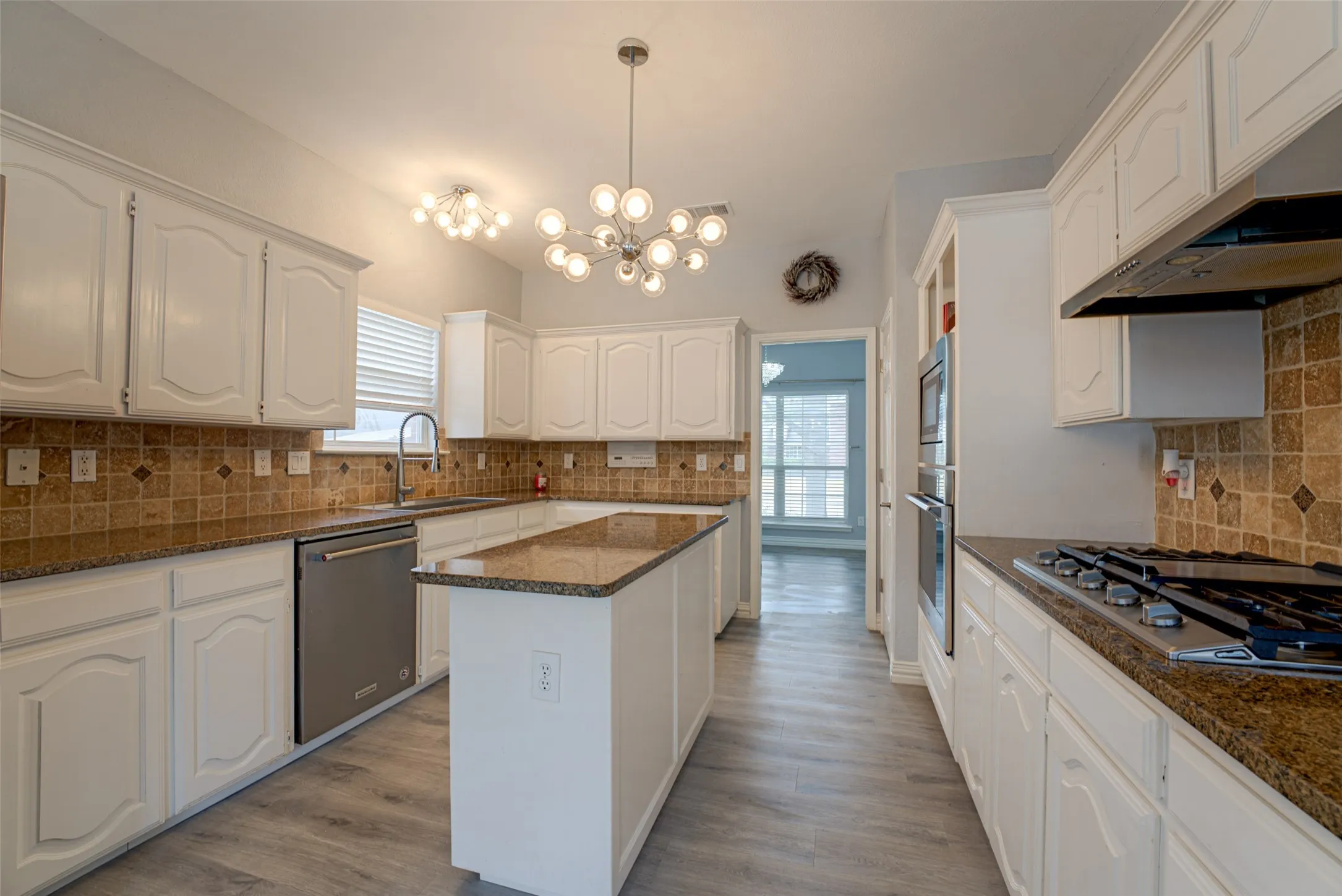Single Family Residence For Sale in Dallas County , 4005 Baywatch Drive, Rowlett, Texas 75088, 4 Bedroom, 3 Bathroom, 2 Garage spaces, 2,847 Sqft, built in 1996, mls#21398682, Real Estate Agent in Rowlett, Homes For Sale in Dallas county, Homes For Sale in Rowlett, Realtor in Rowlett Texas, Real Estate Brokerage Independent Realty Texas, Luminita Cordes Realtor