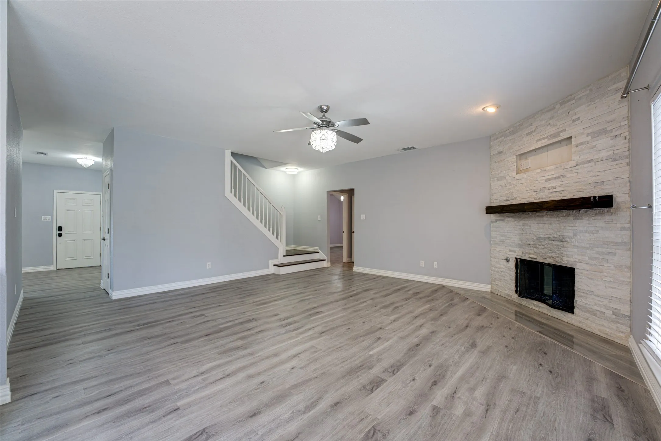 Single Family Residence For Sale in Dallas County , 4005 Baywatch Drive, Rowlett, Texas 75088, 4 Bedroom, 3 Bathroom, 2 Garage spaces, 2,847 Sqft, built in 1996, mls#21398682, Real Estate Agent in Rowlett, Homes For Sale in Dallas county, Homes For Sale in Rowlett, Realtor in Rowlett Texas, Real Estate Brokerage Independent Realty Texas, Luminita Cordes Realtor
